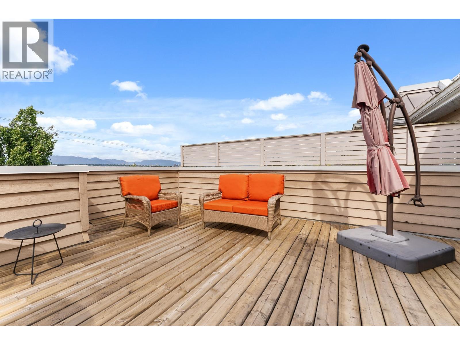 316 5880 Dover Crescent, Richmond, British Columbia  V7C 5P5 - Photo 3 - R3059125