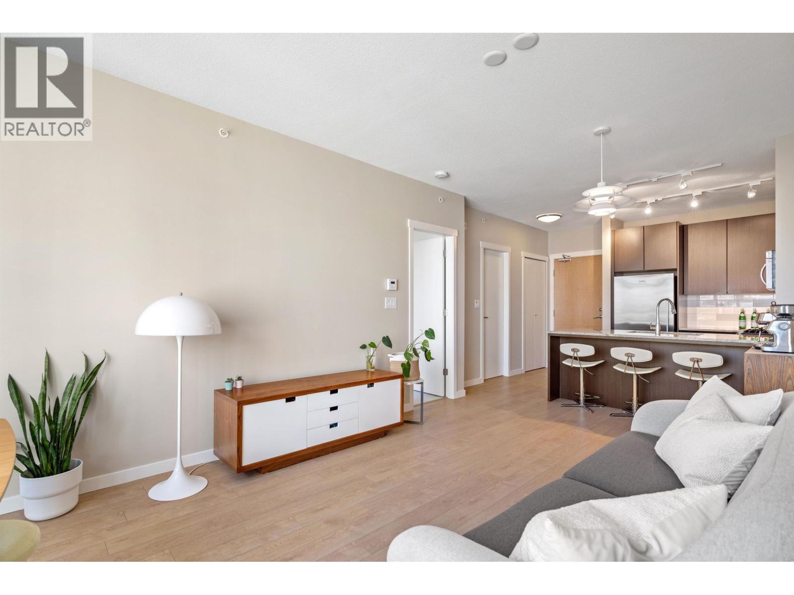 408 135 W 2nd Street, North Vancouver, British Columbia  V7M 0C5 - Photo 10 - R3059135