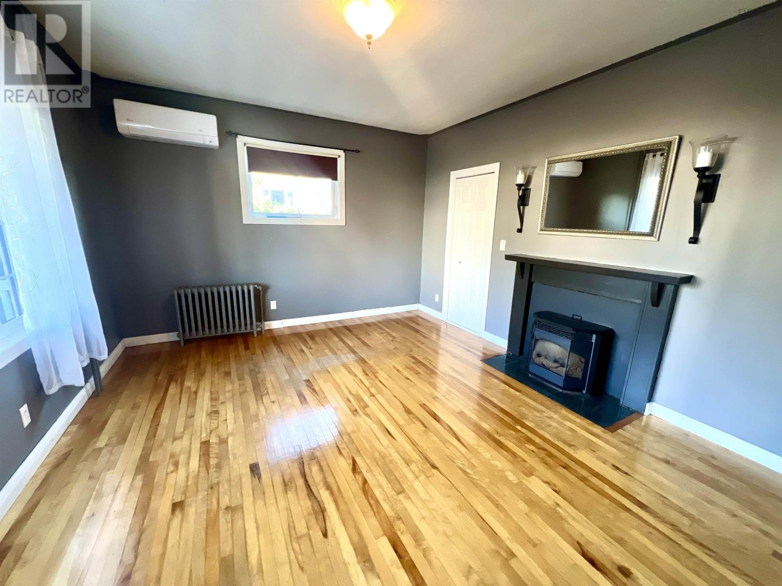 30 Fraser Avenue, Sydney Mines, Nova Scotia  B1V 2B7 - Photo 10 - 202522554