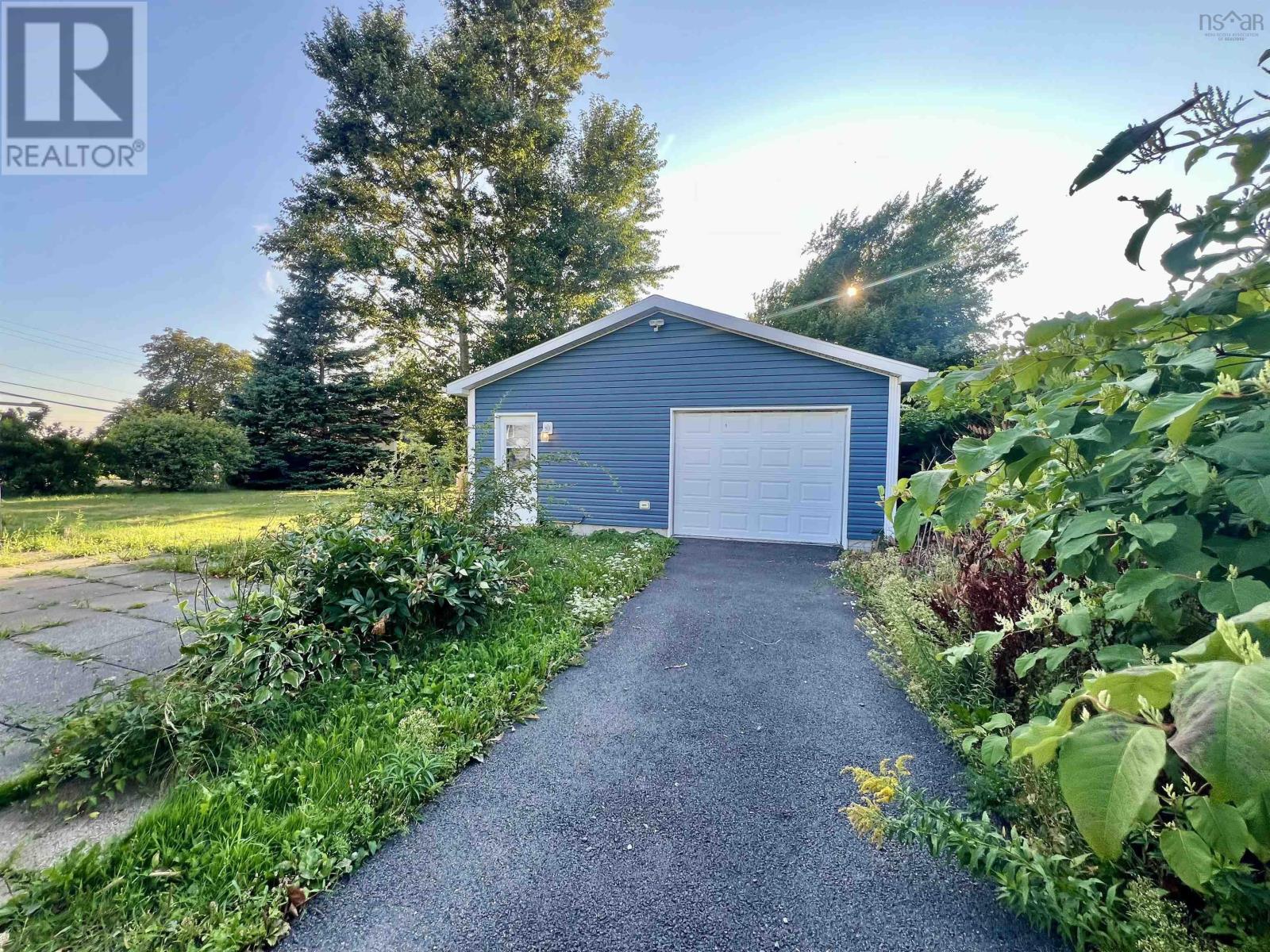 30 Fraser Avenue, Sydney Mines, Nova Scotia  B1V 2B7 - Photo 8 - 202522554