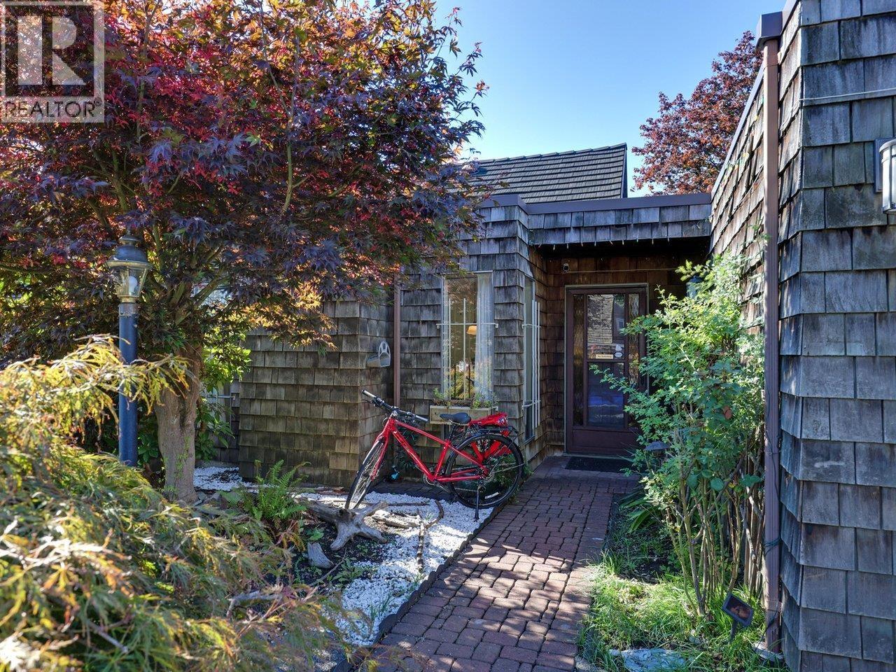 7847 Marchwood Place, Vancouver, British Columbia  V5S 4A6 - Photo 2 - R3058580