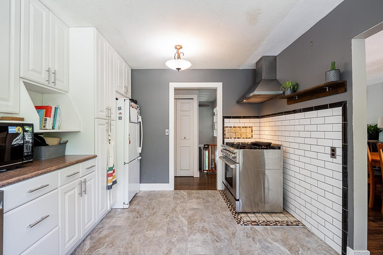 17223 61b Avenue, Surrey, British Columbia  V3S 5M7 - Photo 3 - R3058928