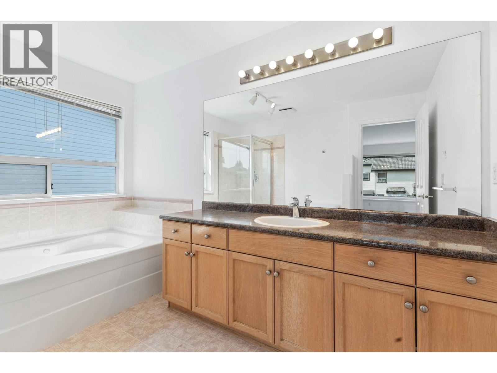 1239 Thames Close, Port Coquitlam, British Columbia  V3B 7X9 - Photo 23 - R3059158