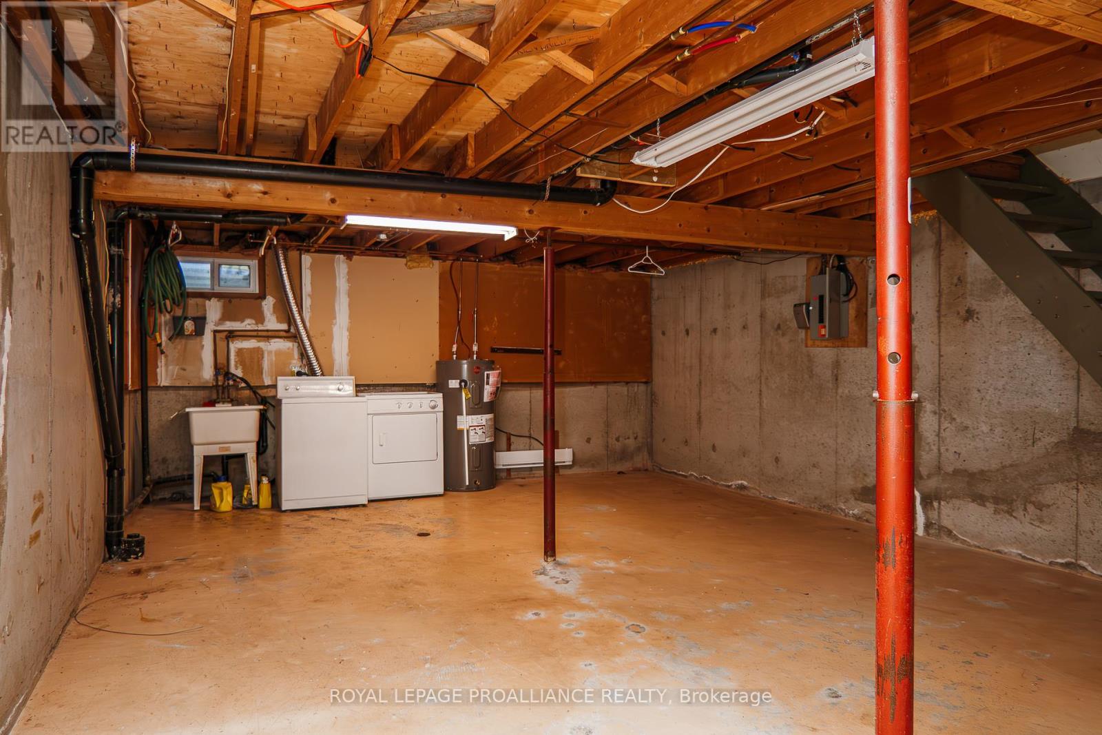 207d North Park Street, Belleville, Ontario K8P 4T9 - Photo 16 - X12466263