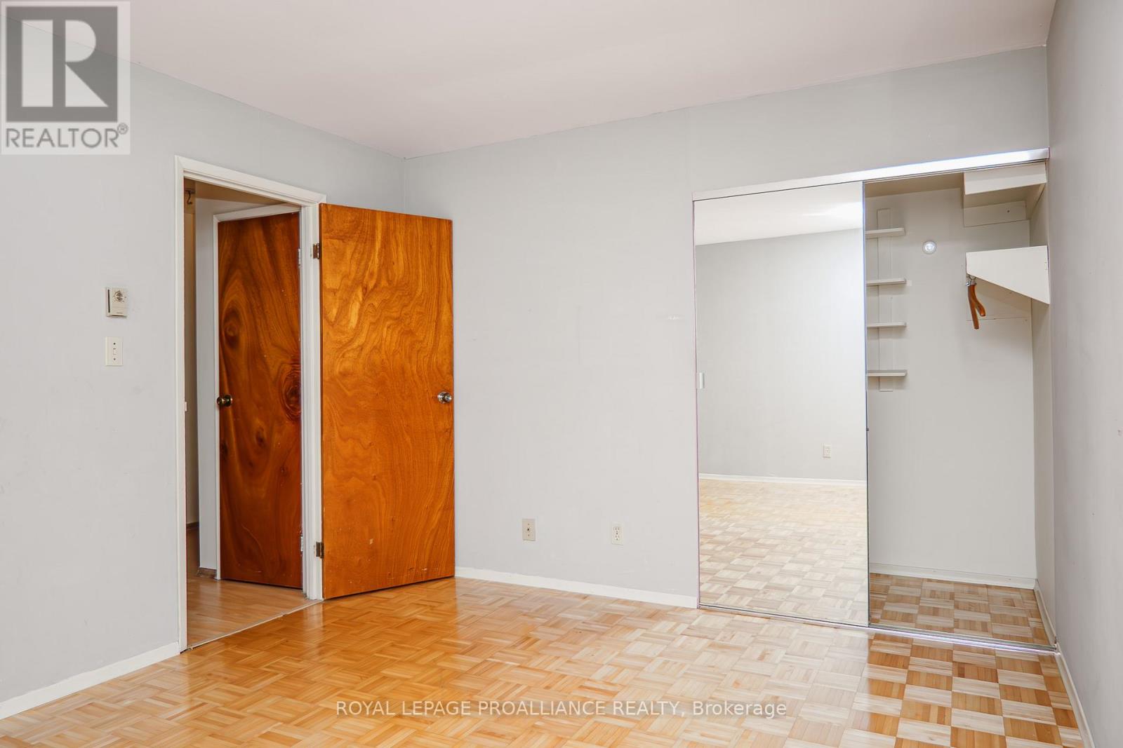 207d North Park Street, Belleville, Ontario K8P 4T9 - Photo 21 - X12466263