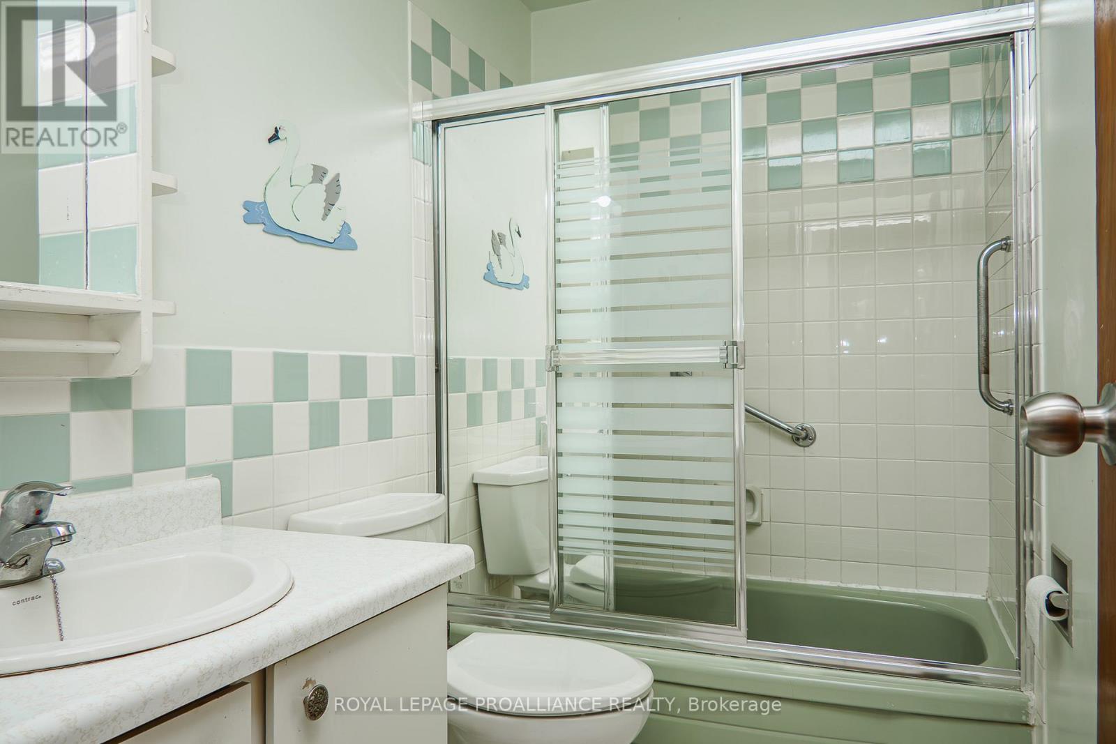 207d North Park Street, Belleville, Ontario K8P 4T9 - Photo 22 - X12466263