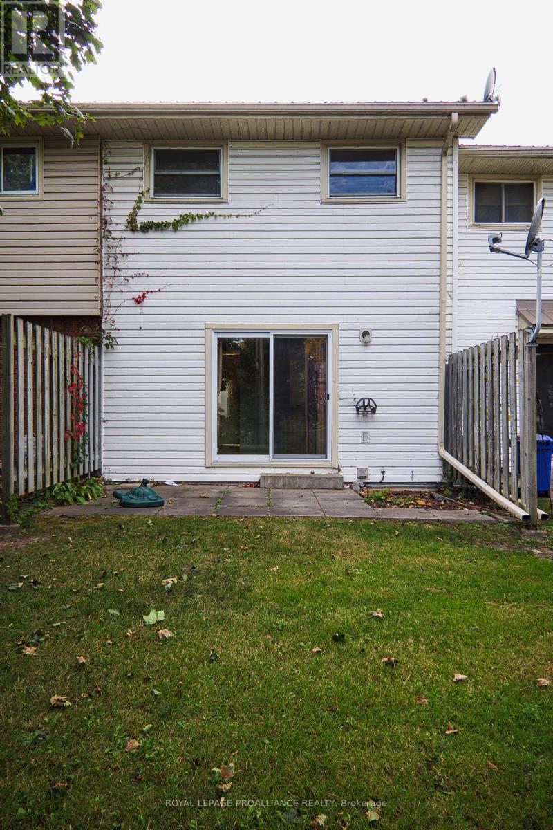207d North Park Street, Belleville (Belleville Ward), Ontario  K8P 4T9 - Photo 27 - X12466269