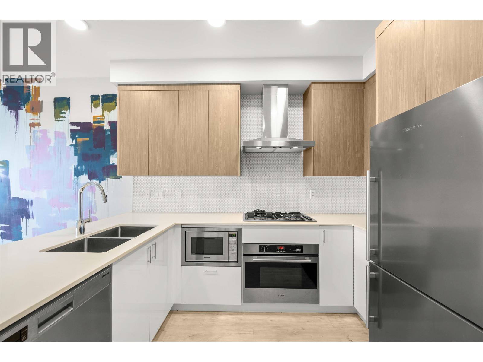 Ph3 6283 Kingsway, Burnaby, British Columbia  V5J 0H3 - Photo 5 - R3059152