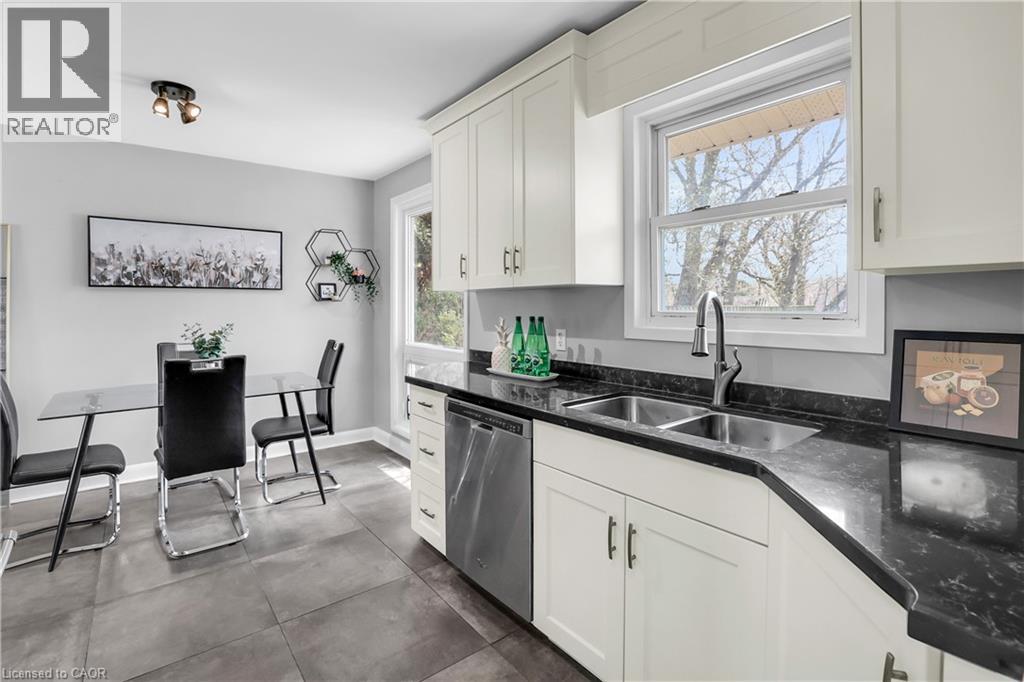 230 St Catharines Street, Smithville, Ontario  L0R 2A0 - Photo 8 - 40744375