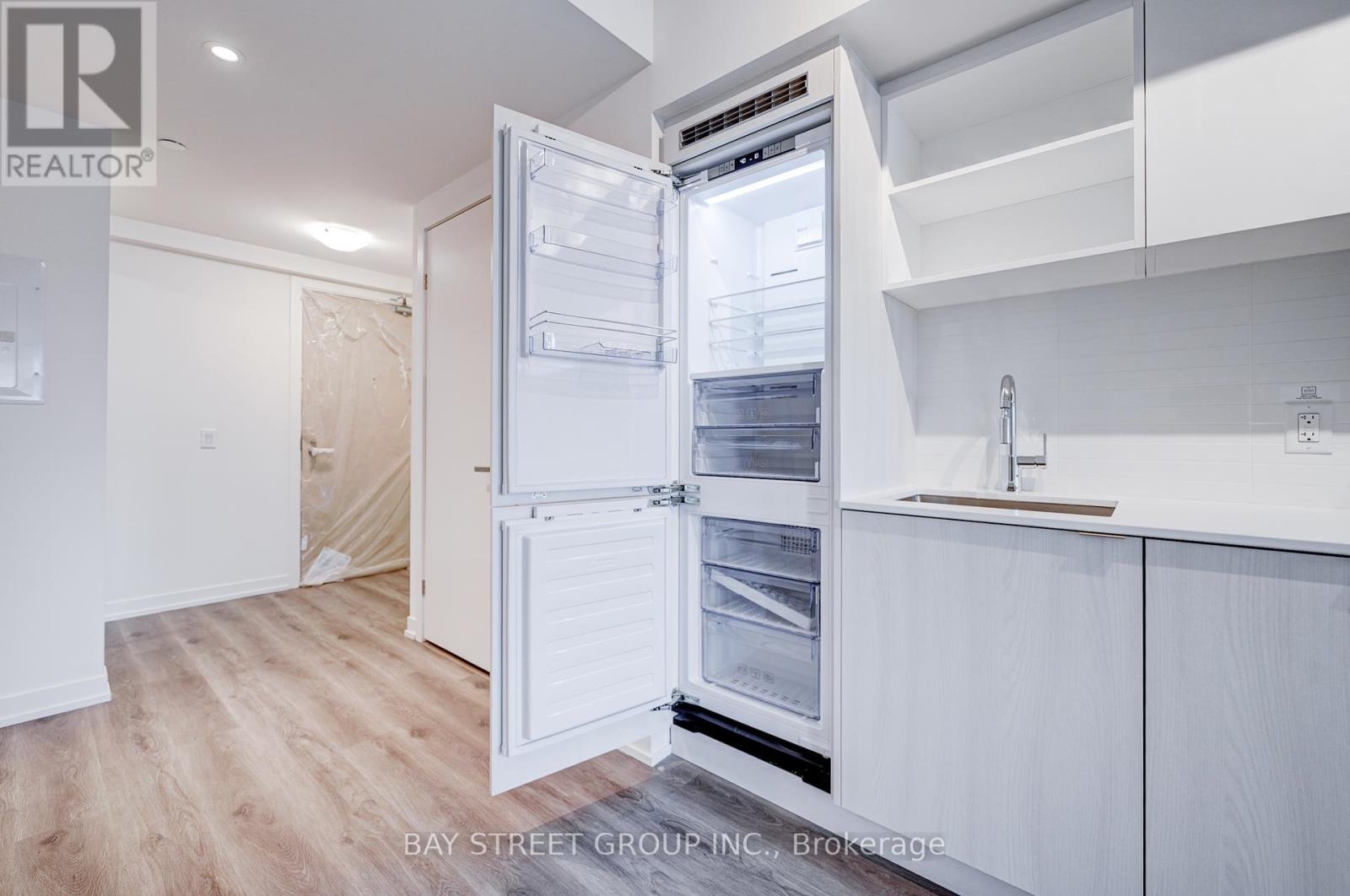 2501 - 138 Downes Street, Toronto, Ontario  M5E 0E4 - Photo 18 - C12466094