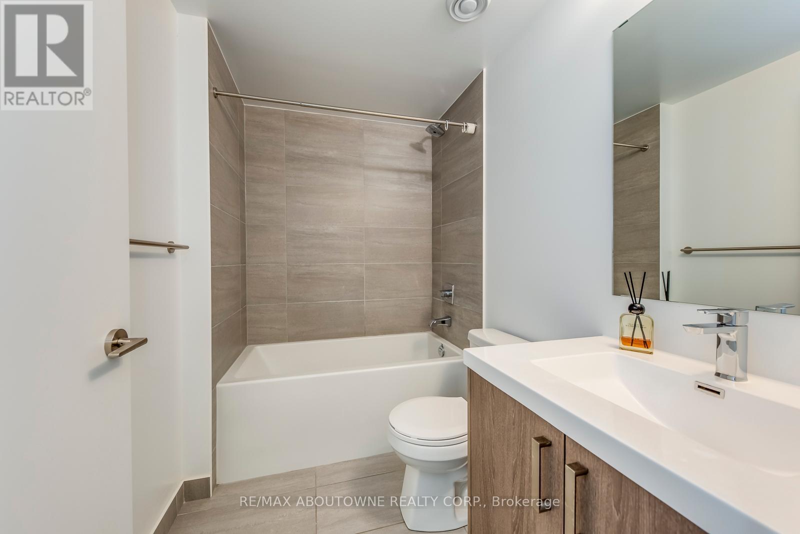 409 - 77 Mutual Street, Toronto, Ontario  M5B 2A9 - Photo 22 - C12466201