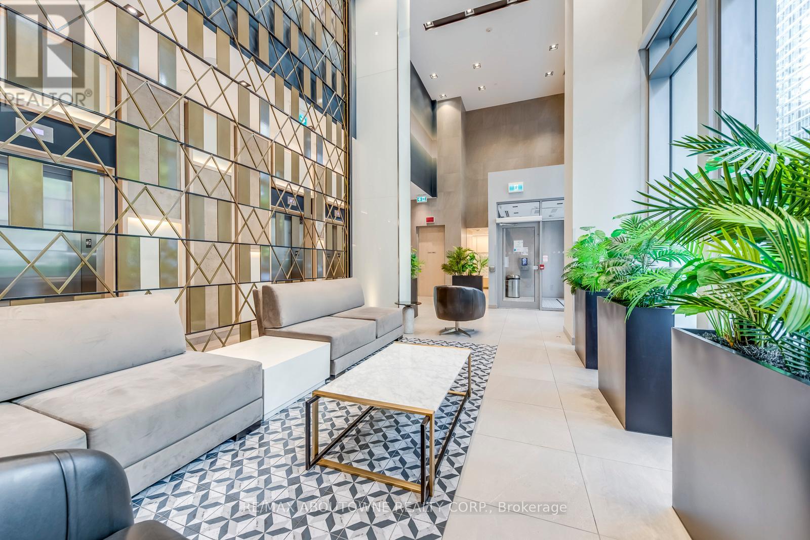 409 - 77 Mutual Street, Toronto, Ontario  M5B 2A9 - Photo 3 - C12466201