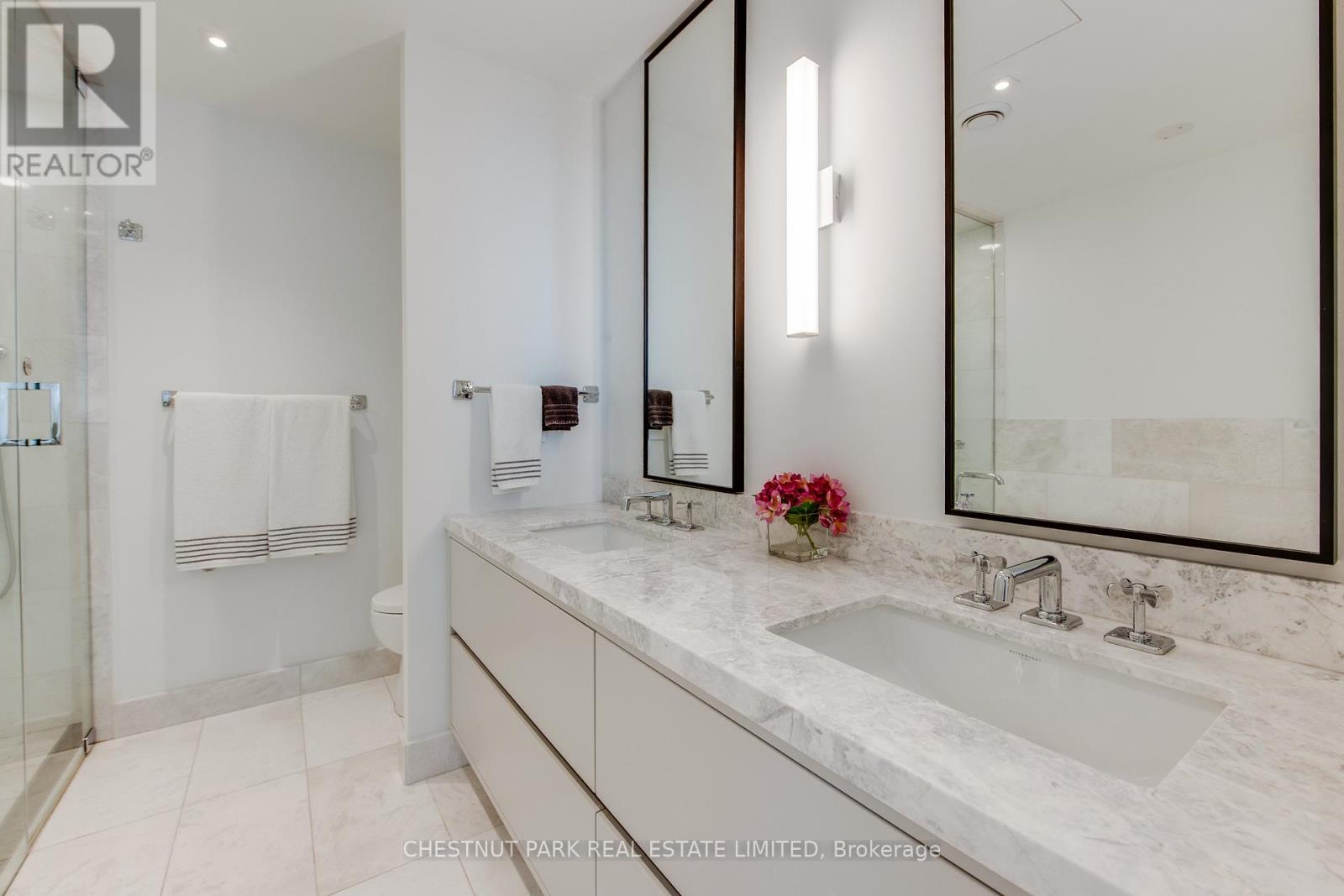 2703 - 200 Cumberland Street, Toronto, Ontario  M5R 0B7 - Photo 20 - C12466212