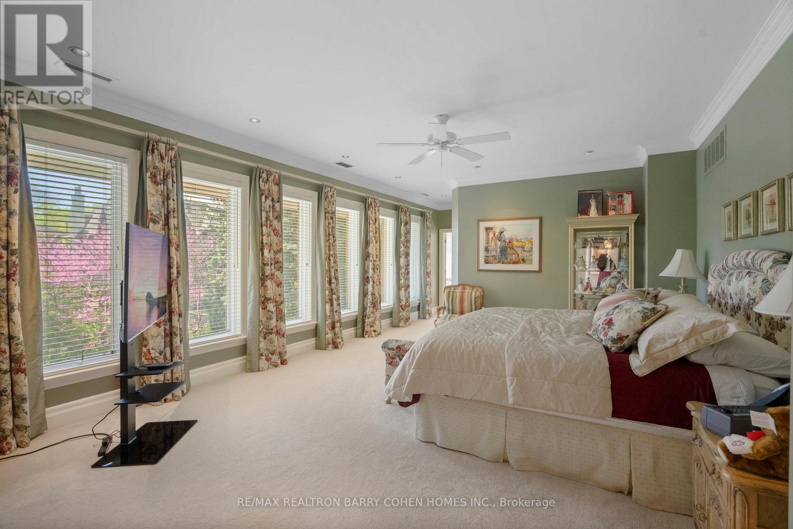 19 Vernham Avenue, Toronto, Ontario  M2L 2B1 - Photo 13 - C12466254