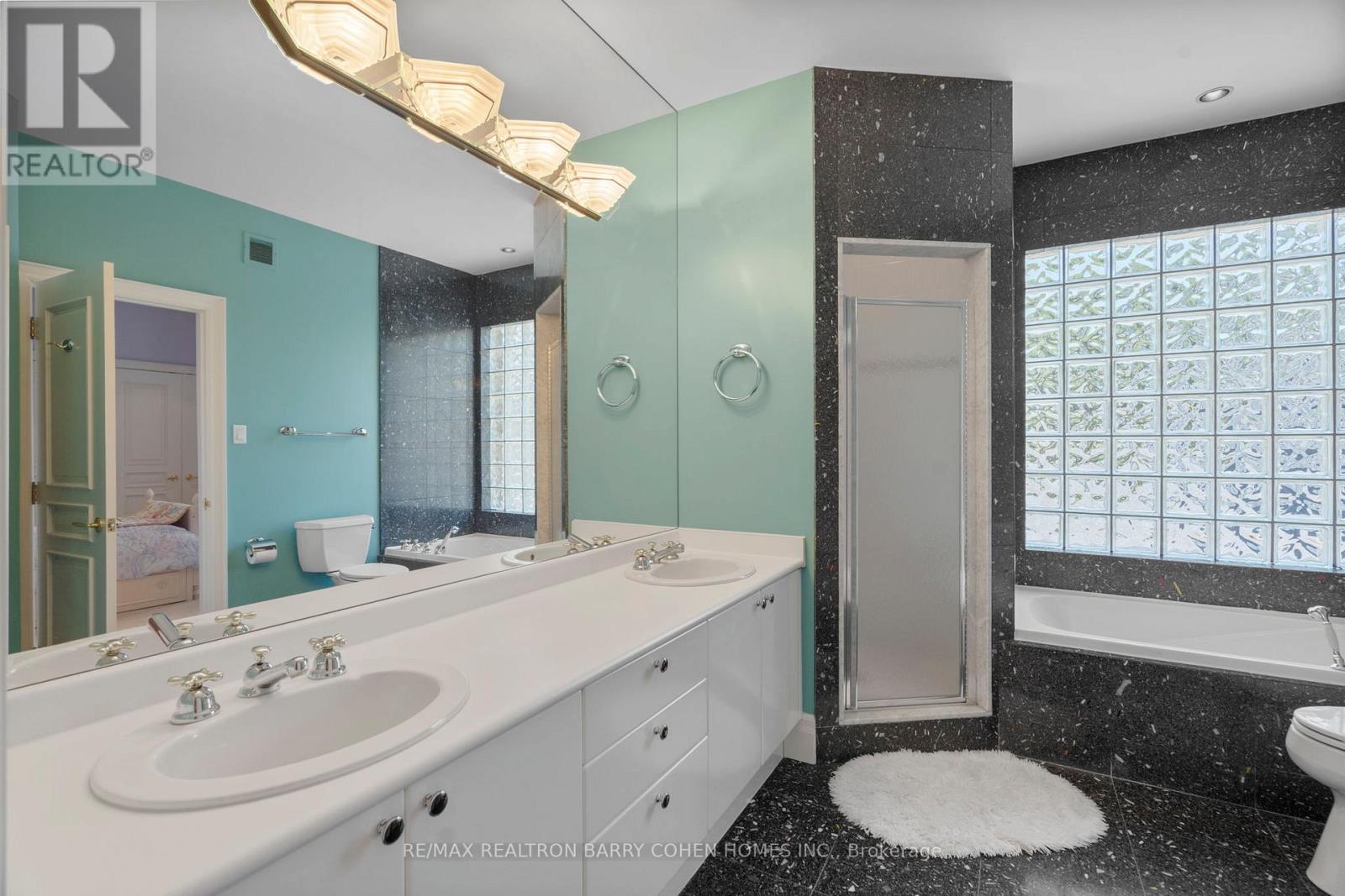 19 Vernham Avenue, Toronto, Ontario  M2L 2B1 - Photo 19 - C12466254