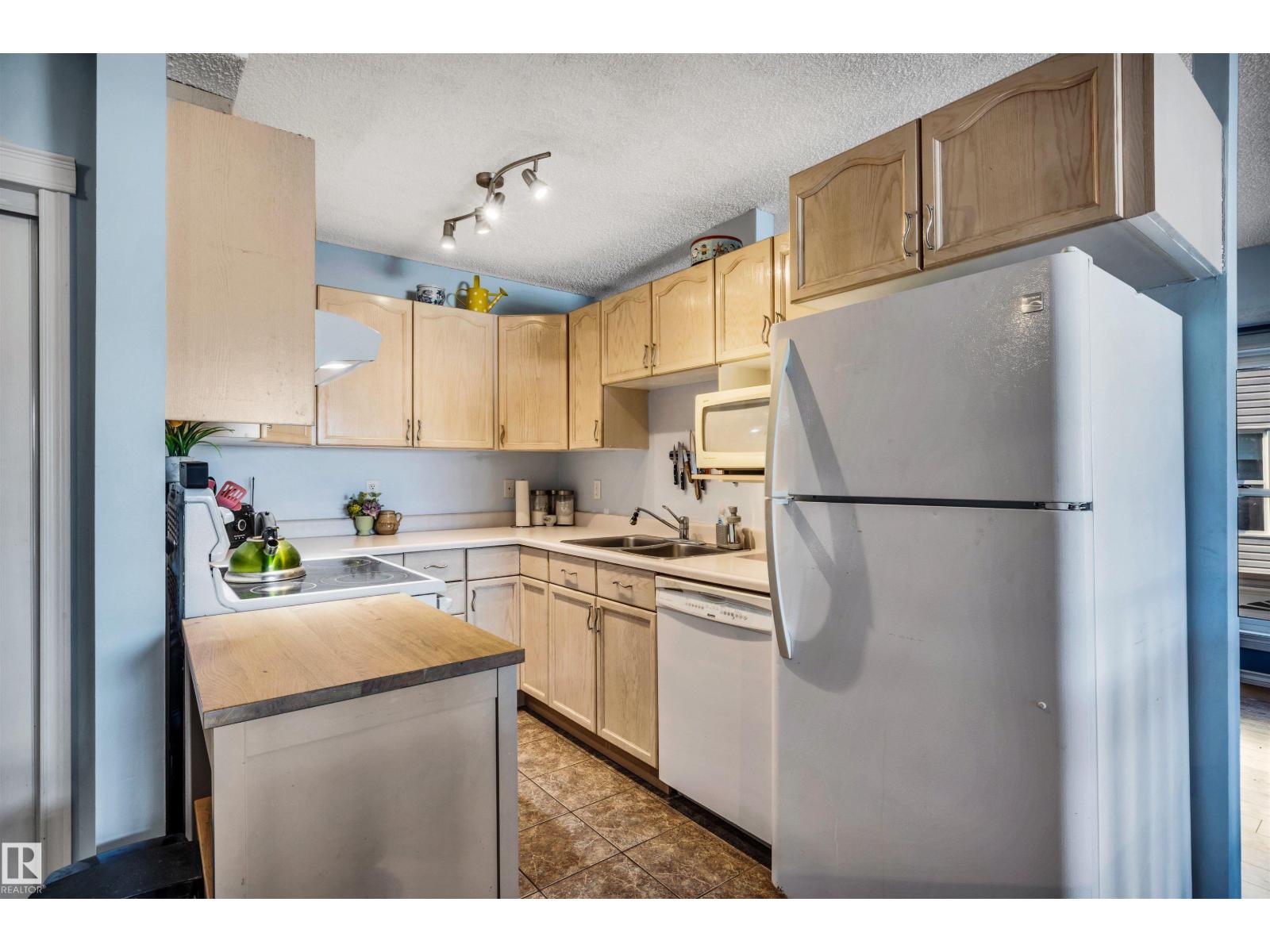 1260 48 St Nw, Edmonton, Alberta  T6L 6R6 - Photo 11 - E4462345