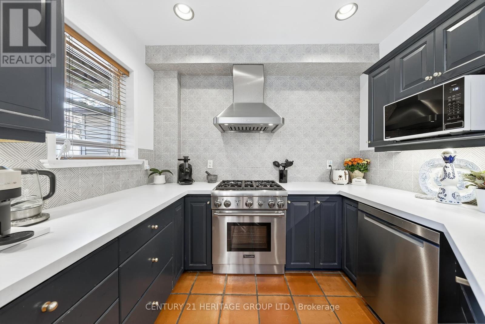 4 Orchard Park Boulevard, Toronto, Ontario  M4L 3E2 - Photo 13 - E12466122