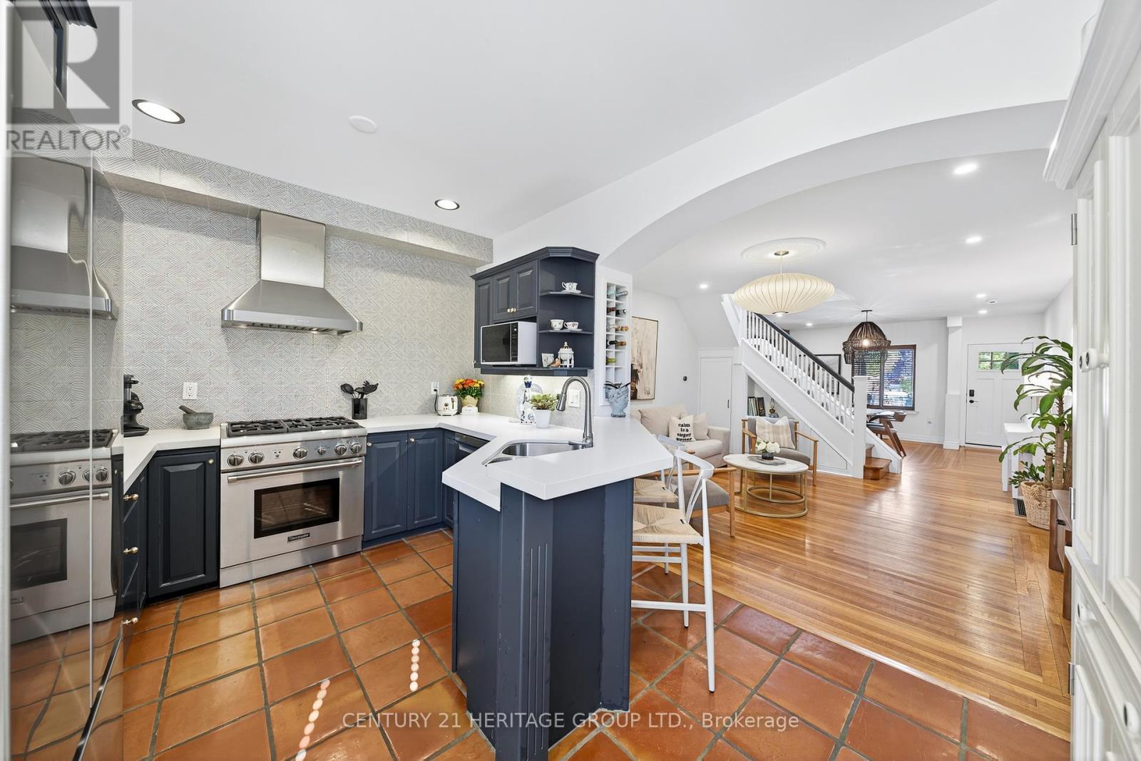 4 Orchard Park Boulevard, Toronto, Ontario  M4L 3E2 - Photo 14 - E12466122