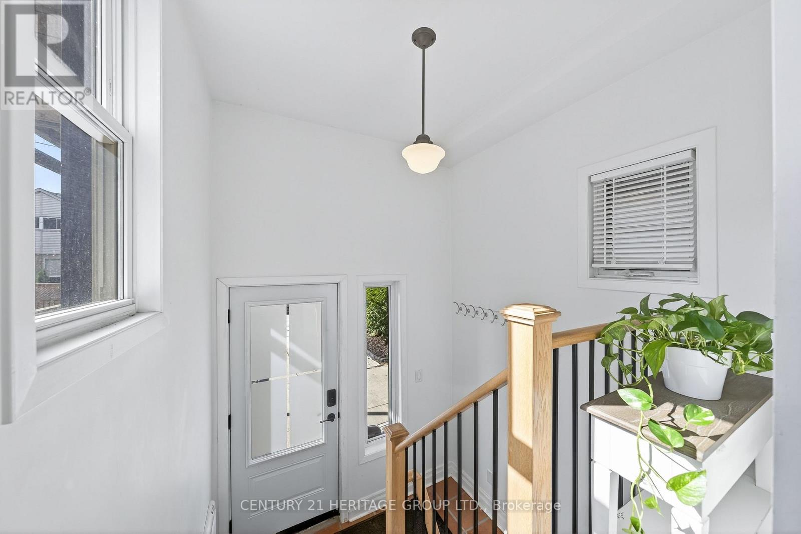 4 Orchard Park Boulevard, Toronto, Ontario  M4L 3E2 - Photo 31 - E12466122