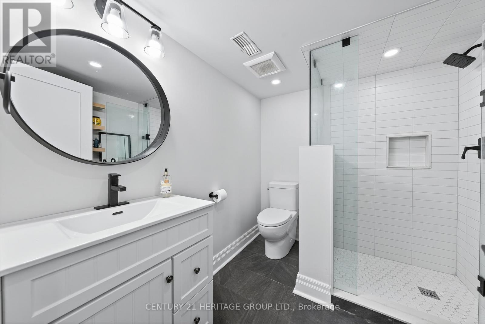 4 Orchard Park Boulevard, Toronto, Ontario  M4L 3E2 - Photo 36 - E12466122