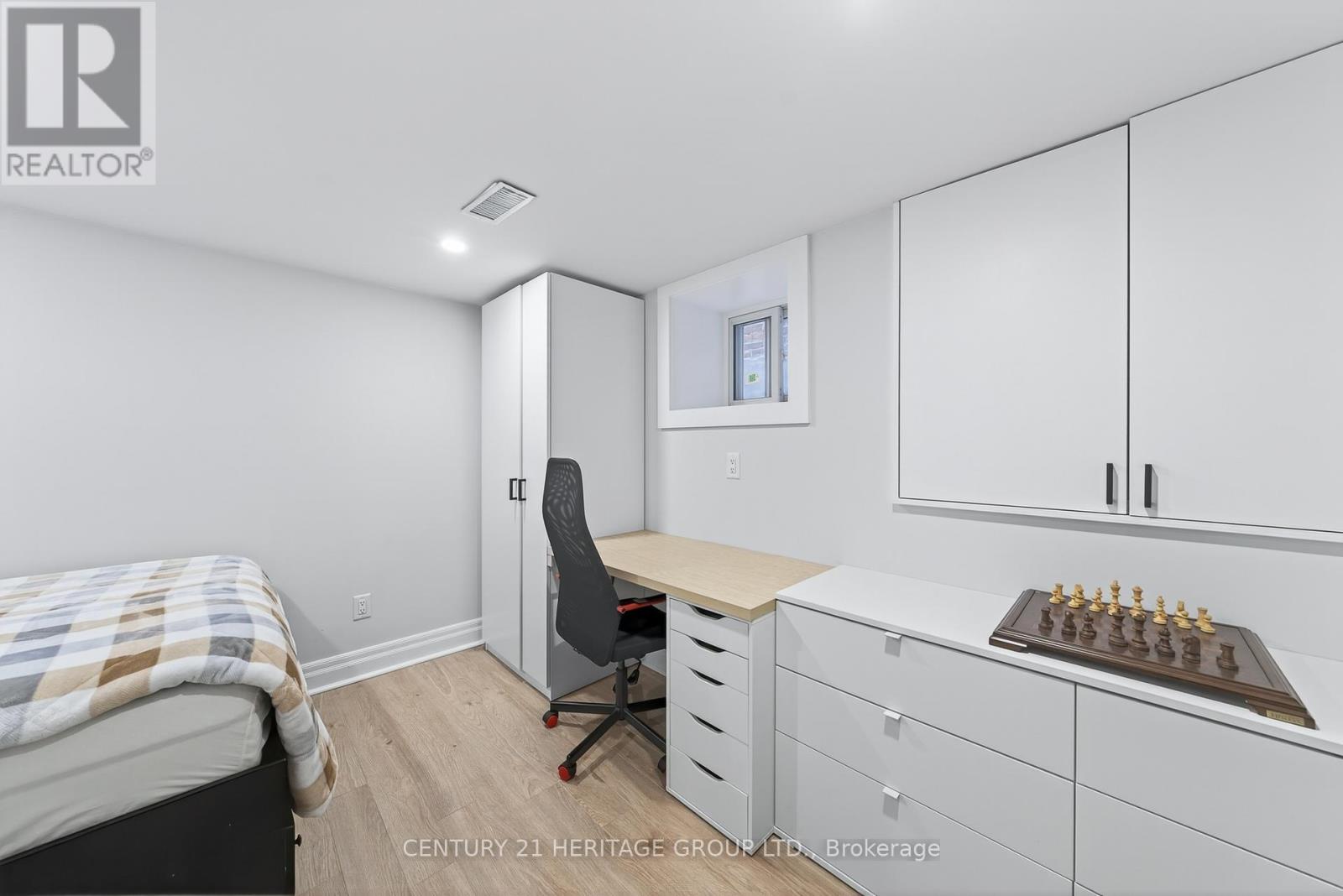 4 Orchard Park Boulevard, Toronto, Ontario  M4L 3E2 - Photo 43 - E12466122