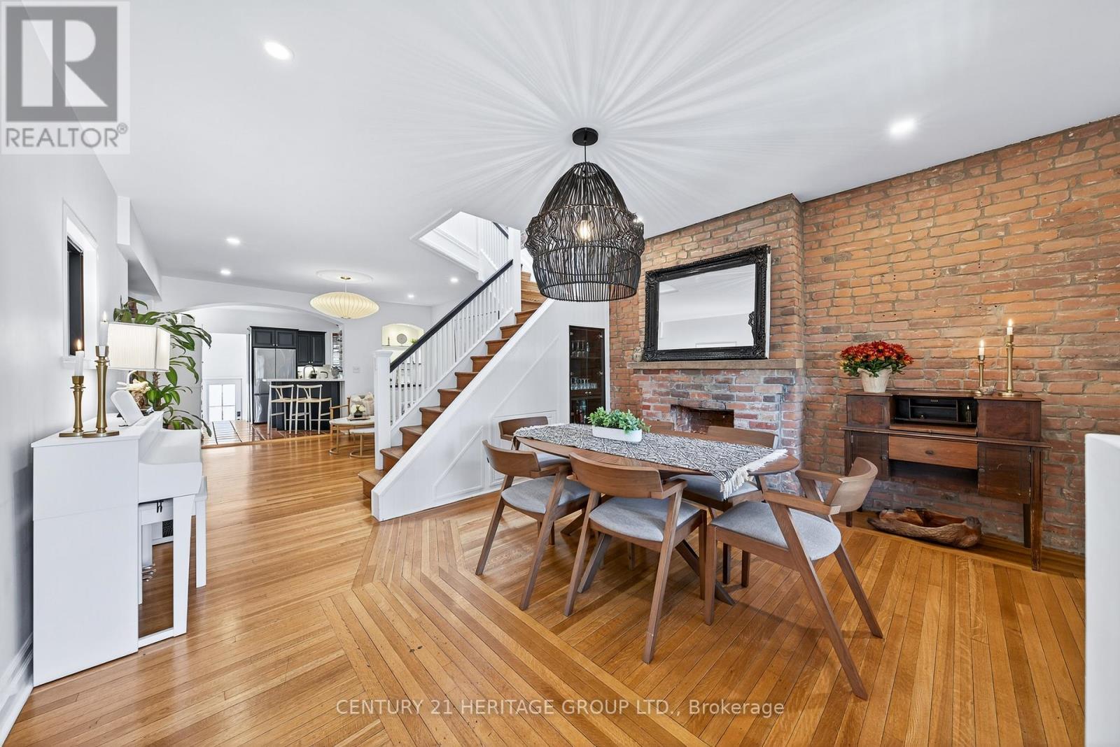 4 Orchard Park Boulevard, Toronto, Ontario  M4L 3E2 - Photo 5 - E12466122