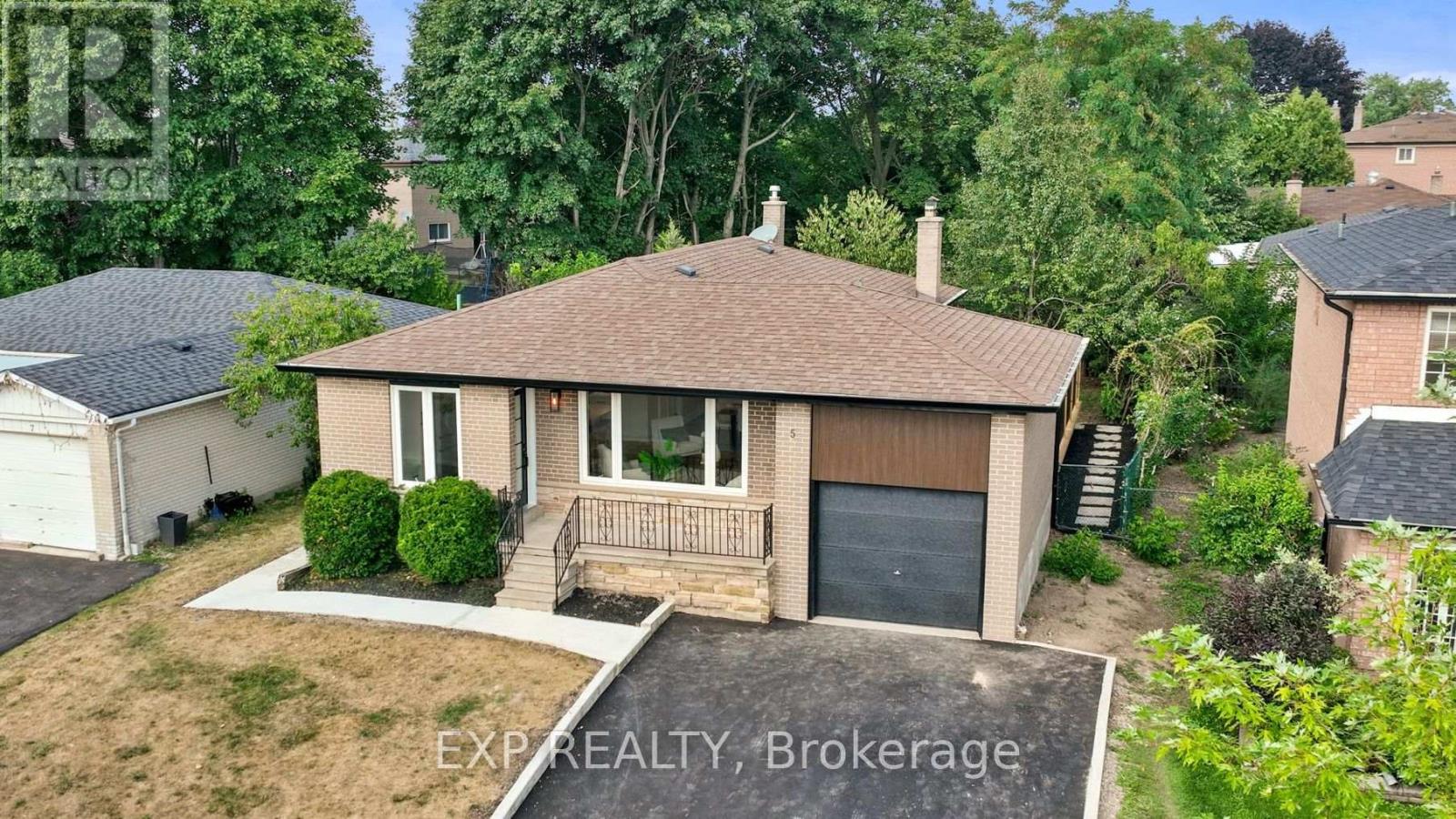 5 MIDCROFT DRIVE, Toronto, Ontario