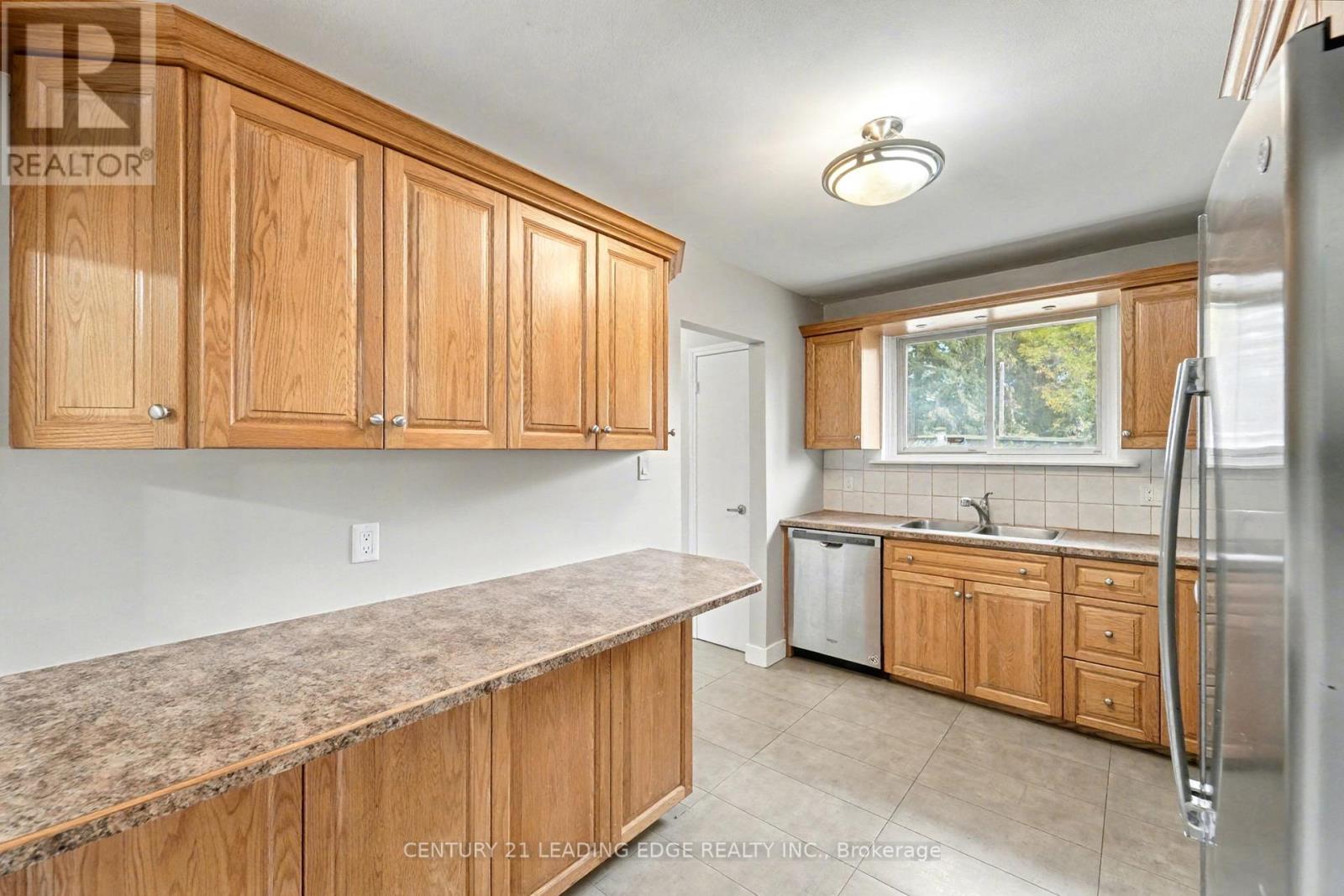 171 Phillip Murray Avenue, Oshawa, Ontario  L1J 1G6 - Photo 7 - E12466142