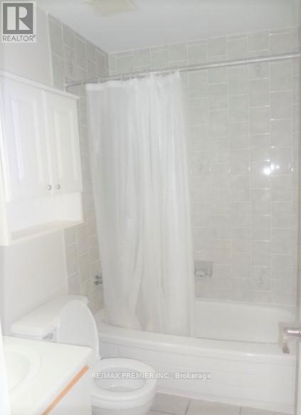 Main - 49 Bassett Boulevard, Whitby, Ontario  L1N 8N5 - Photo 7 - E12466255