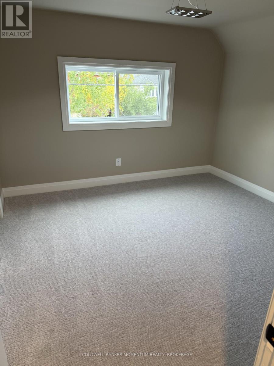 4445 Simcoe Street W, Niagara Falls, Ontario  L2E 1T7 - Photo 11 - X12458035