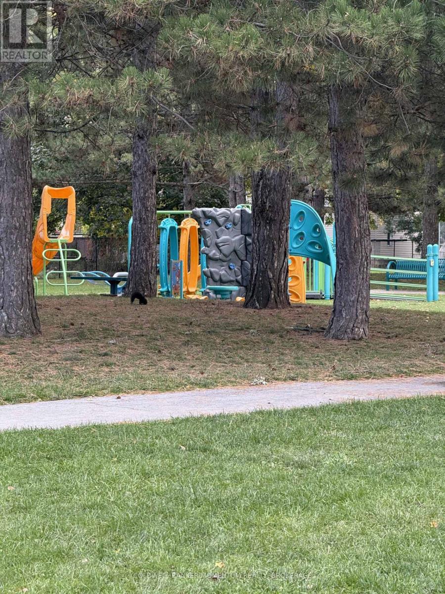 4445 Simcoe Street W, Niagara Falls, Ontario  L2E 1T7 - Photo 16 - X12458035