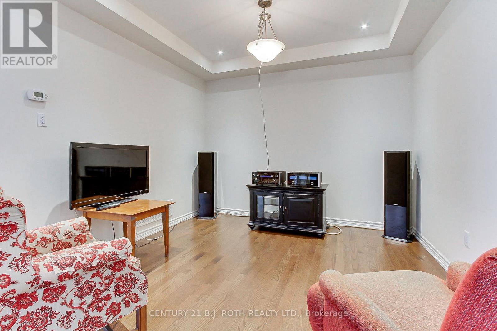 20 Clifford Dalton Drive, Aurora, Ontario  L4G 0T6 - Photo 10 - N12466100