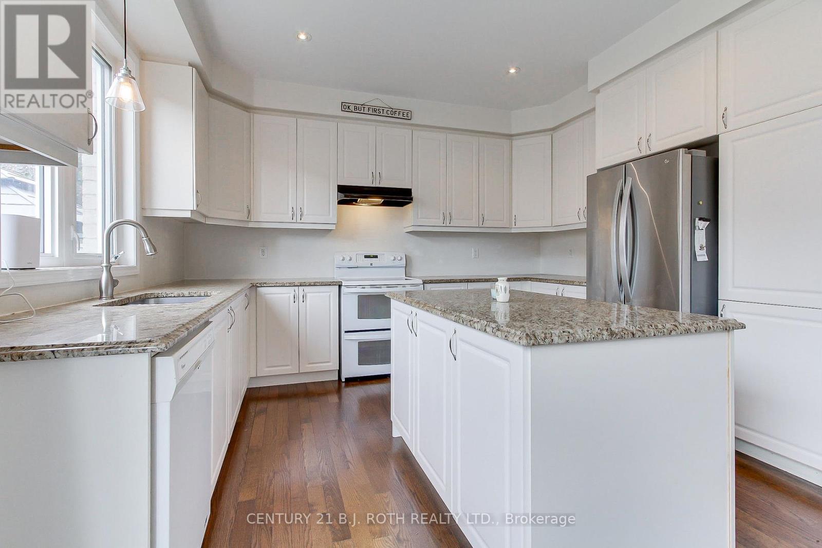20 Clifford Dalton Drive, Aurora, Ontario  L4G 0T6 - Photo 16 - N12466100