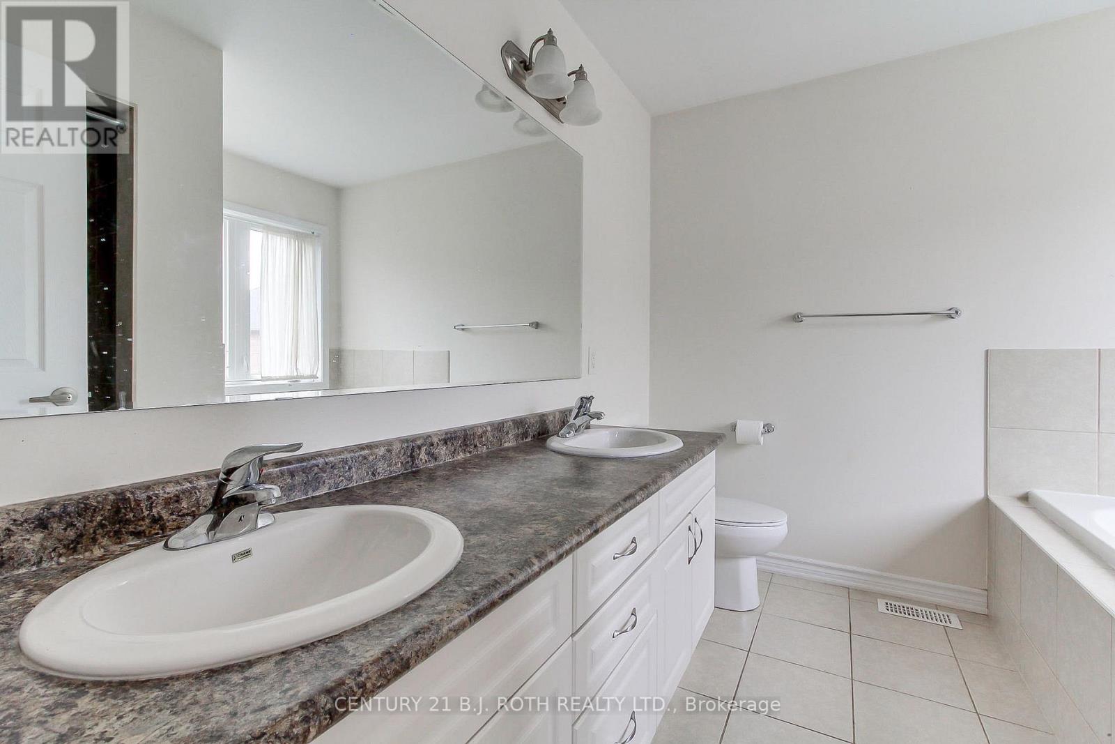 20 Clifford Dalton Drive, Aurora, Ontario  L4G 0T6 - Photo 21 - N12466100