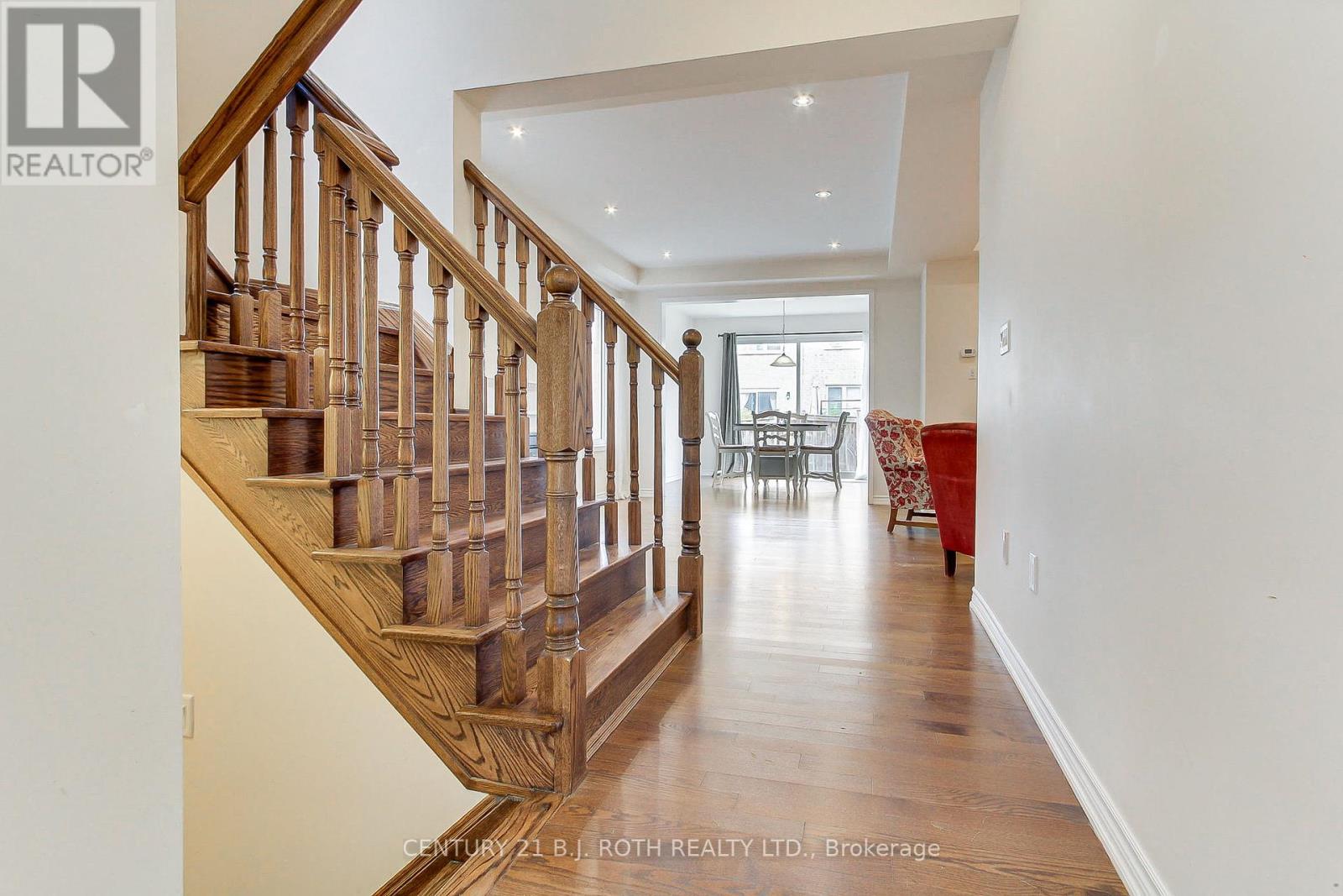 20 Clifford Dalton Drive, Aurora, Ontario  L4G 0T6 - Photo 6 - N12466100