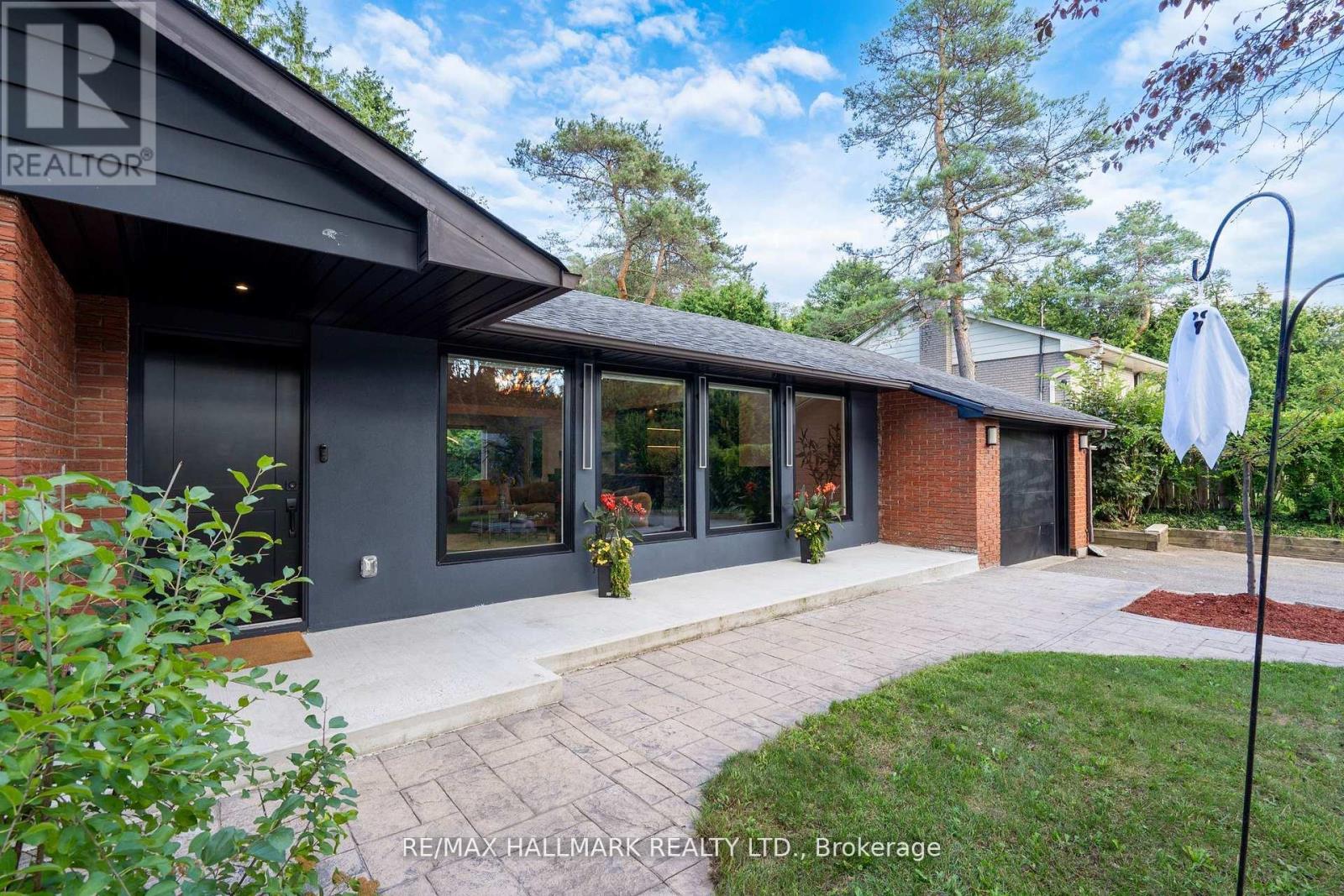 16831 Mccowan Road, Whitchurch-Stouffville, Ontario  L4A 2A4 - Photo 3 - N12466105