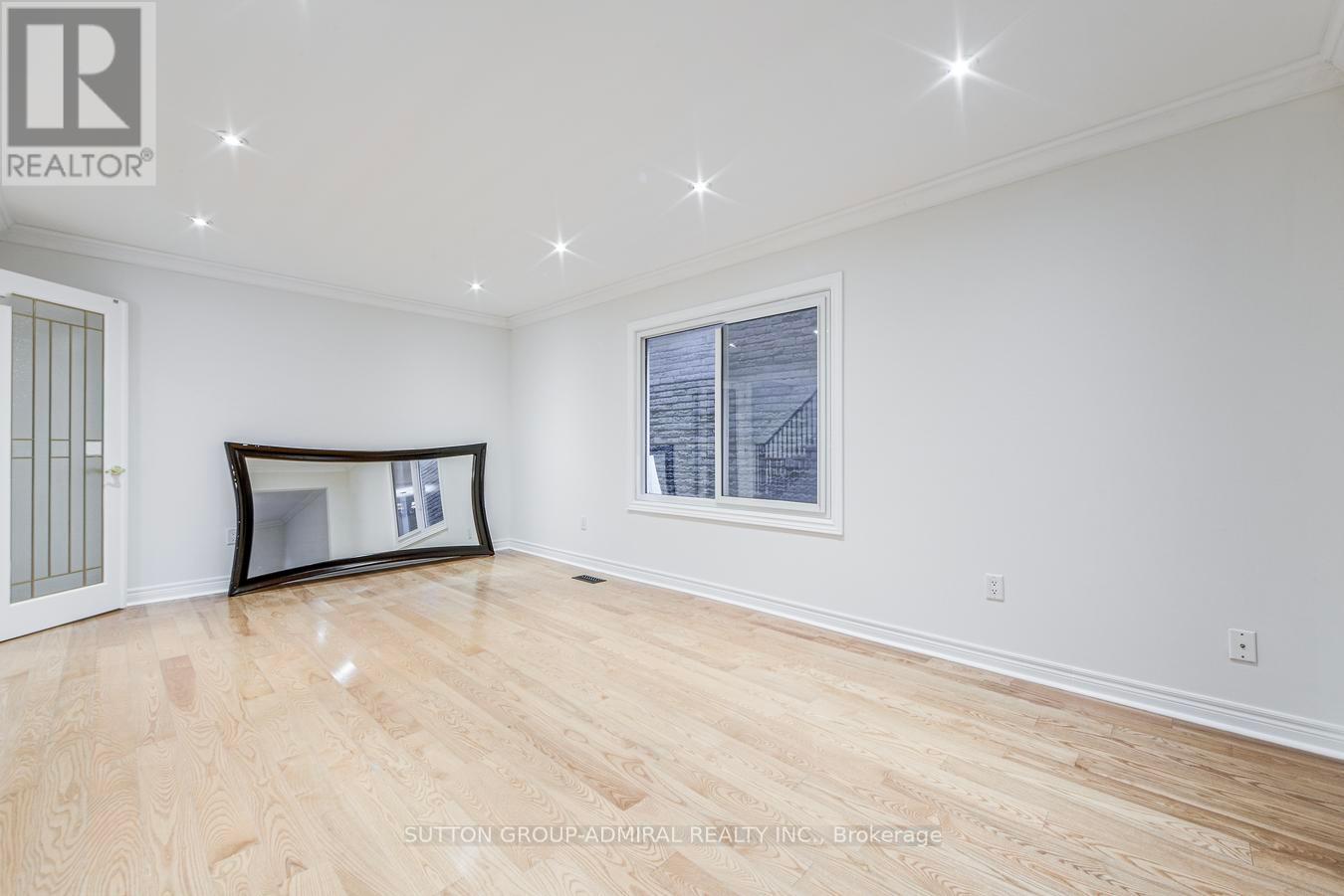 63 Croteau Crescent, Vaughan, Ontario  L4J 5S8 - Photo 11 - N12466118