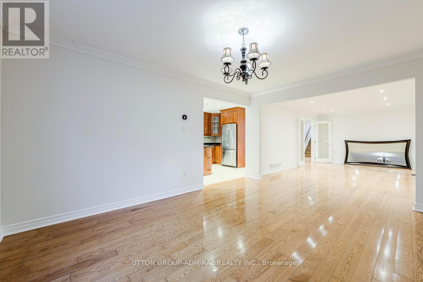 63 Croteau Crescent, Vaughan, Ontario  L4J 5S8 - Photo 13 - N12466118
