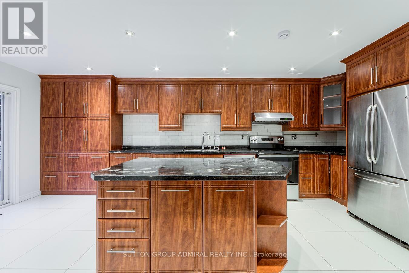 63 Croteau Crescent, Vaughan, Ontario  L4J 5S8 - Photo 16 - N12466118