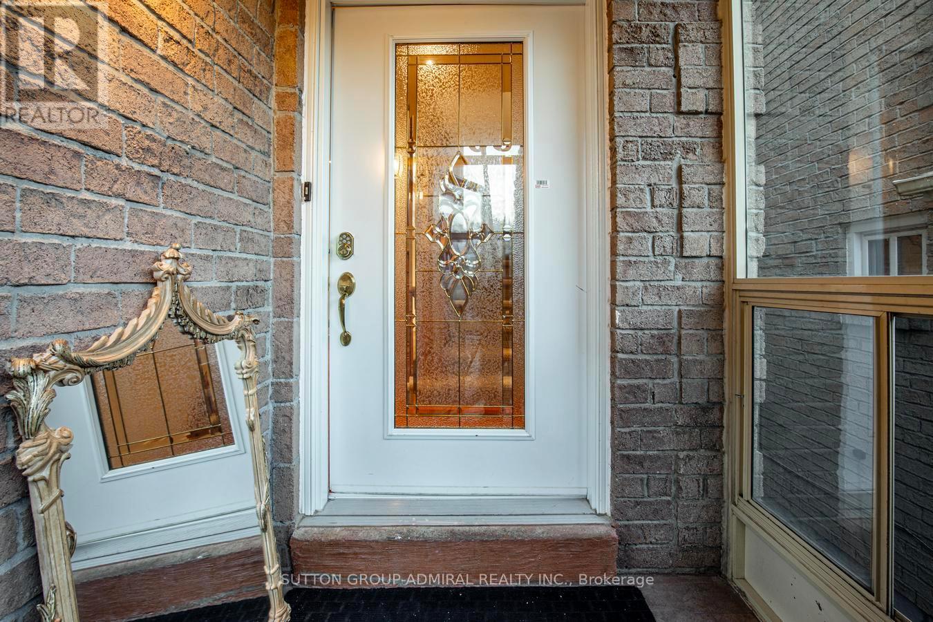 63 Croteau Crescent, Vaughan, Ontario  L4J 5S8 - Photo 5 - N12466118