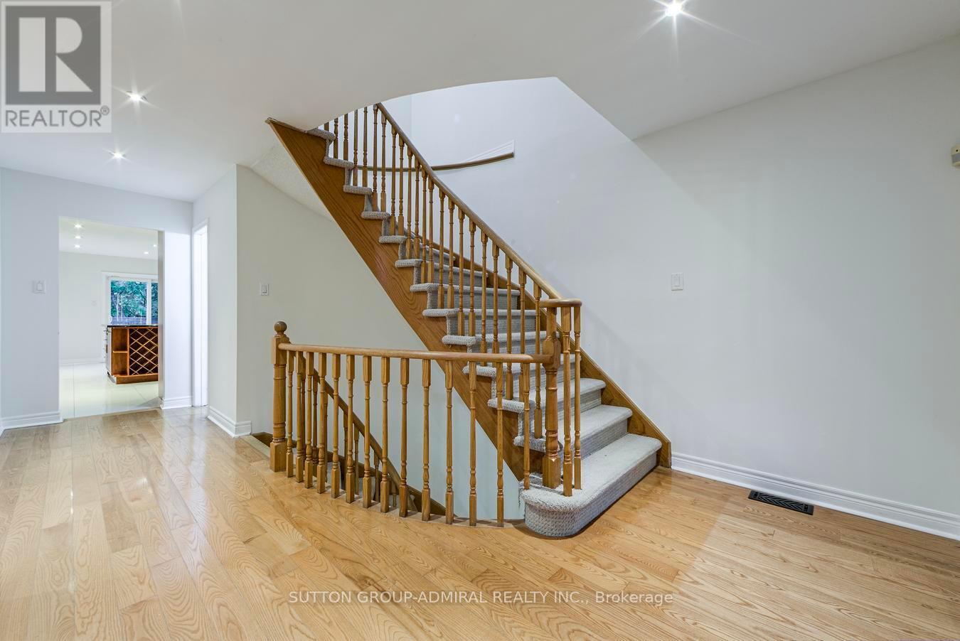 63 Croteau Crescent, Vaughan, Ontario  L4J 5S8 - Photo 7 - N12466118