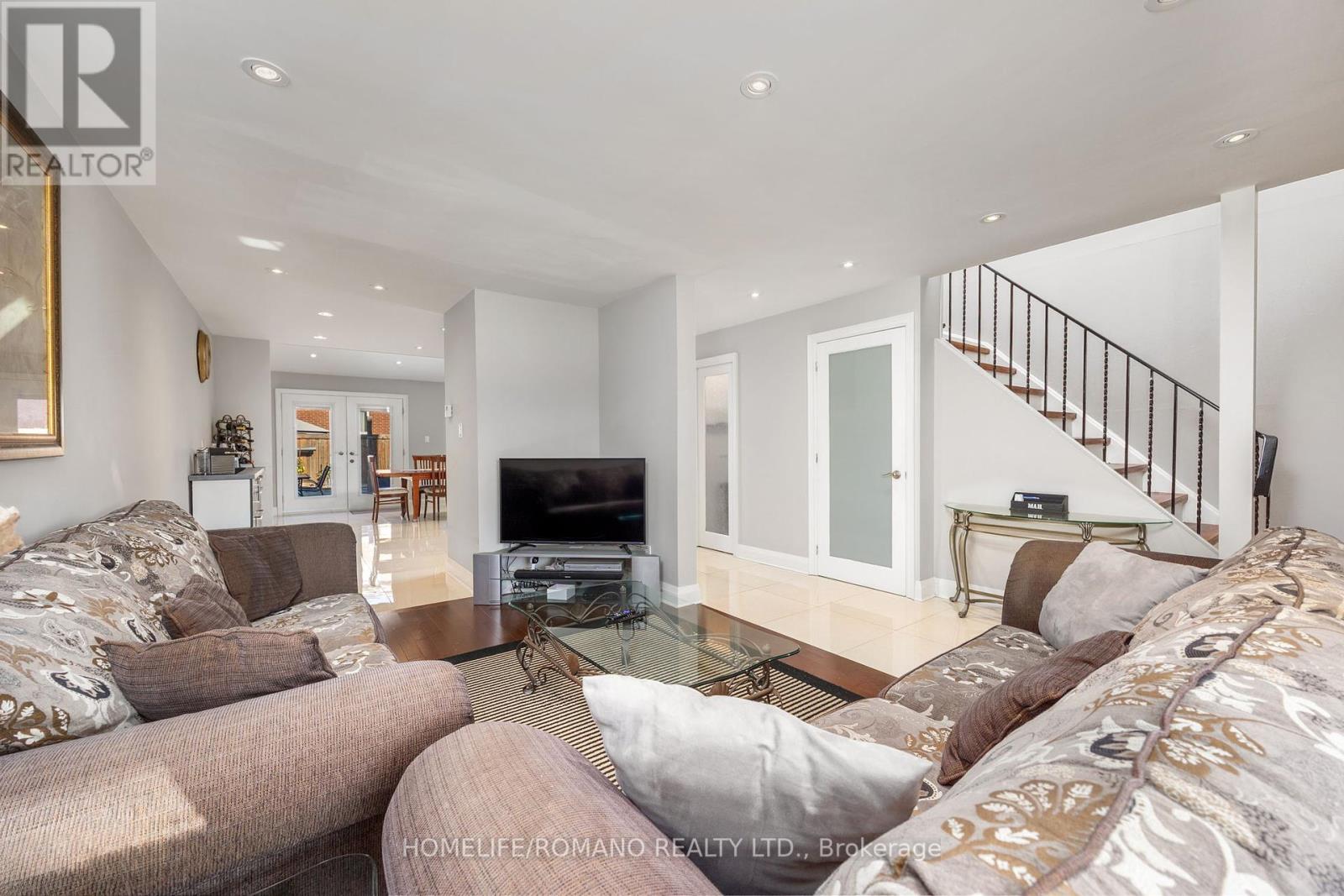 36 Brougham Drive, Vaughan, Ontario  L4L 3E1 - Photo 10 - N12466134