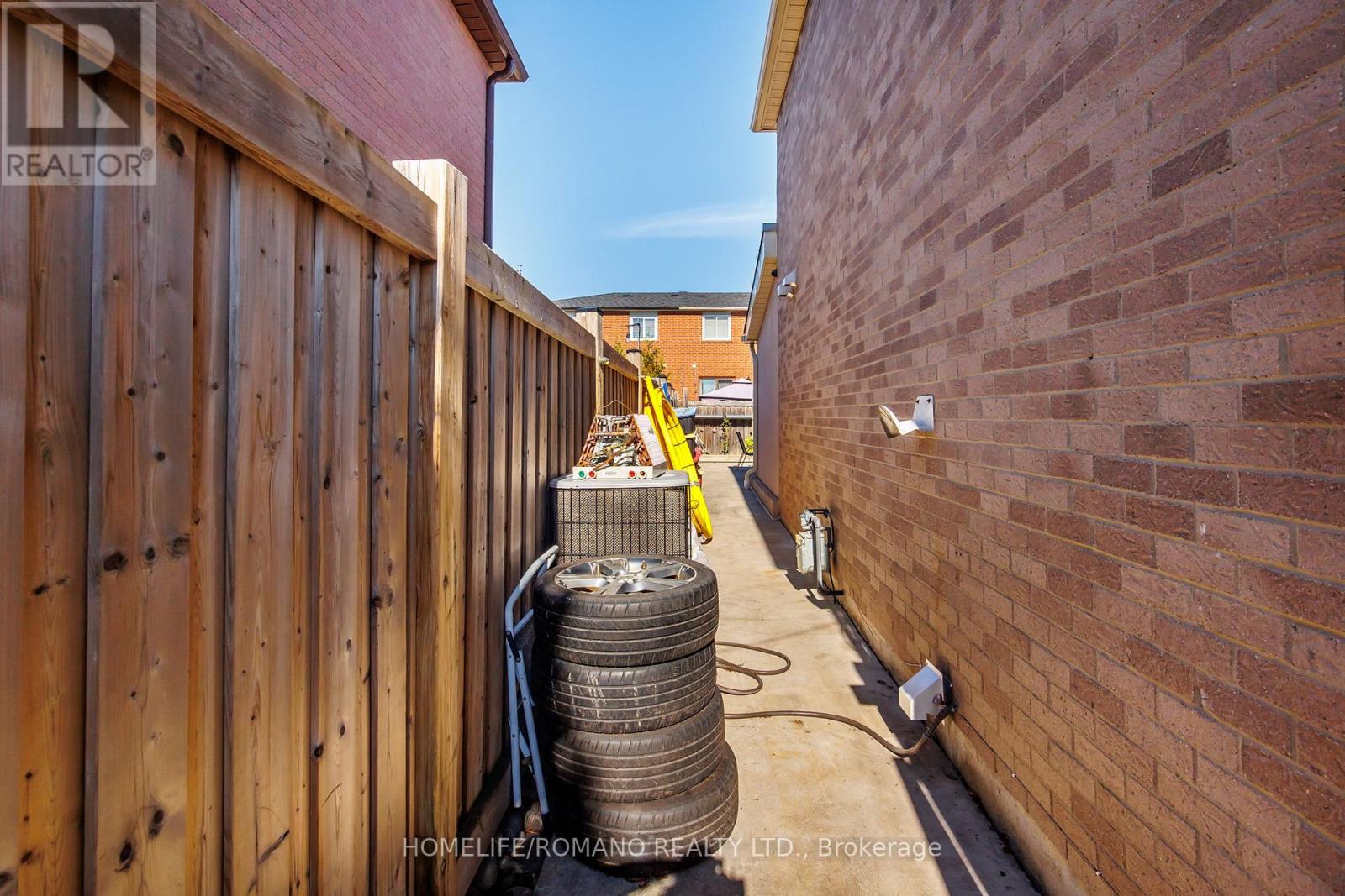 36 Brougham Drive, Vaughan, Ontario  L4L 3E1 - Photo 36 - N12466134