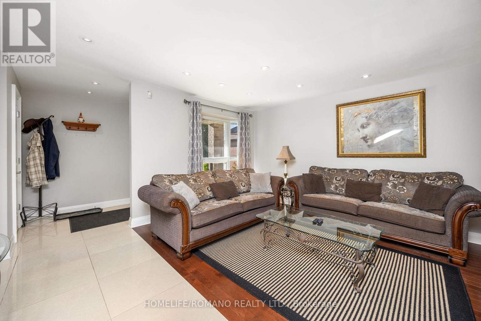 36 Brougham Drive, Vaughan, Ontario  L4L 3E1 - Photo 8 - N12466134