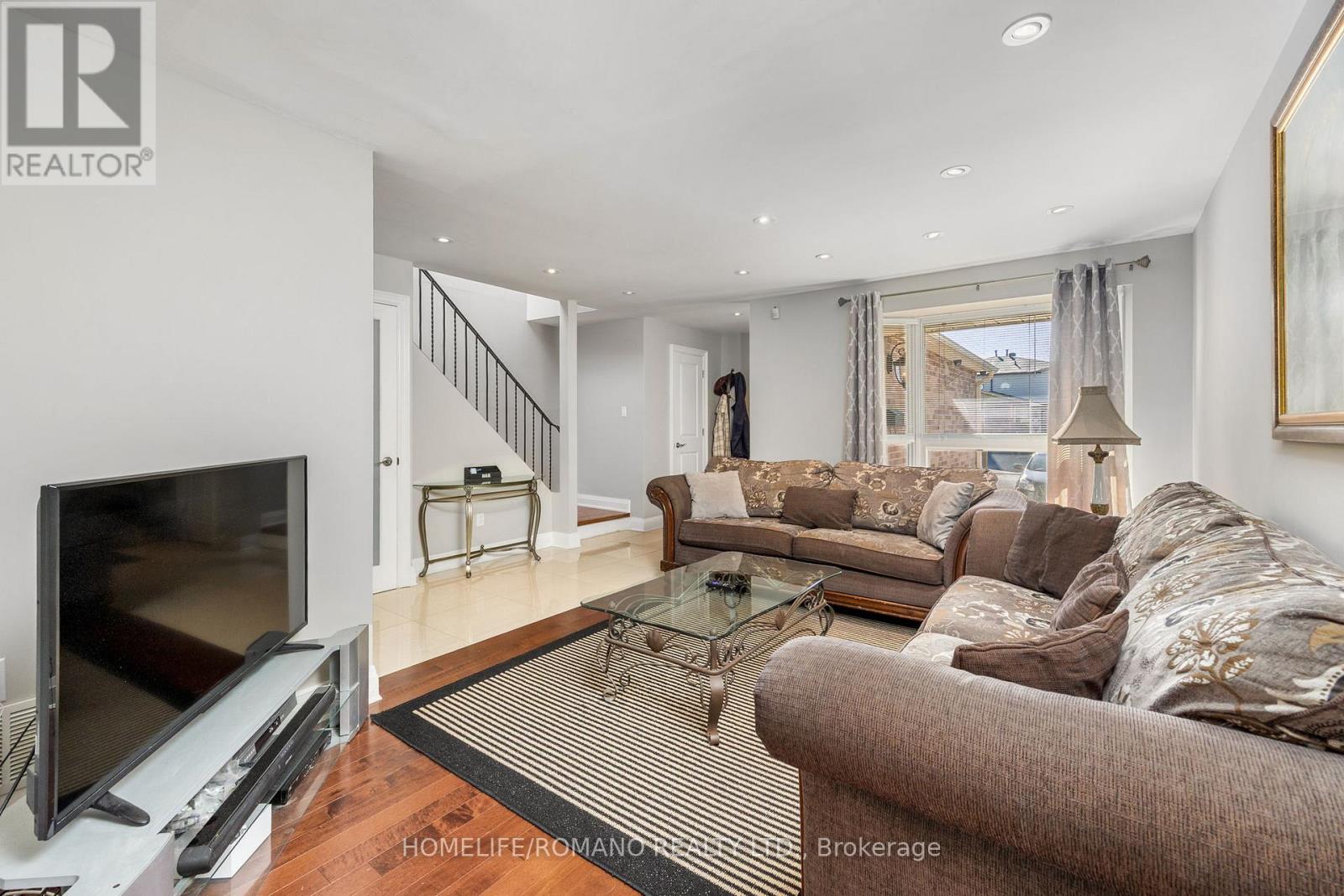 36 Brougham Drive, Vaughan, Ontario  L4L 3E1 - Photo 9 - N12466134