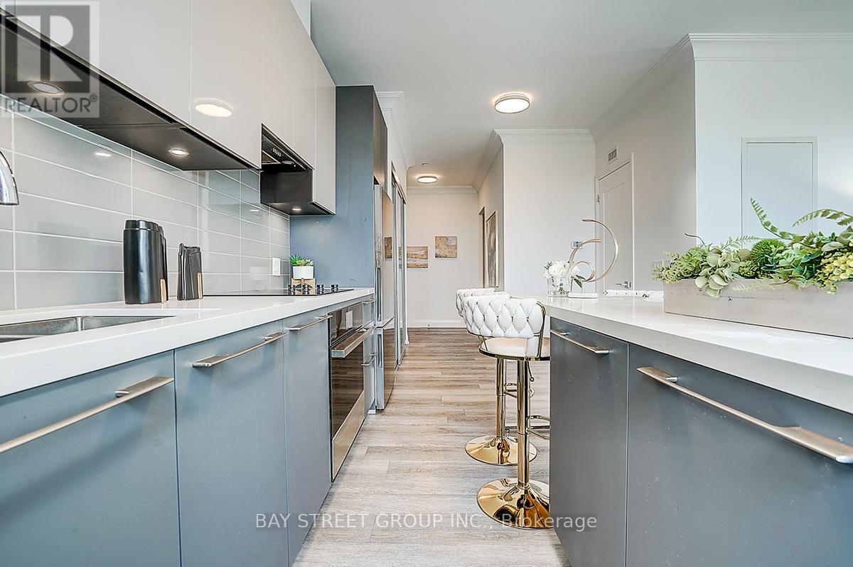 2208 - 18 Water Walk Drive, Markham, Ontario  L3R 6L5 - Photo 15 - N12466148