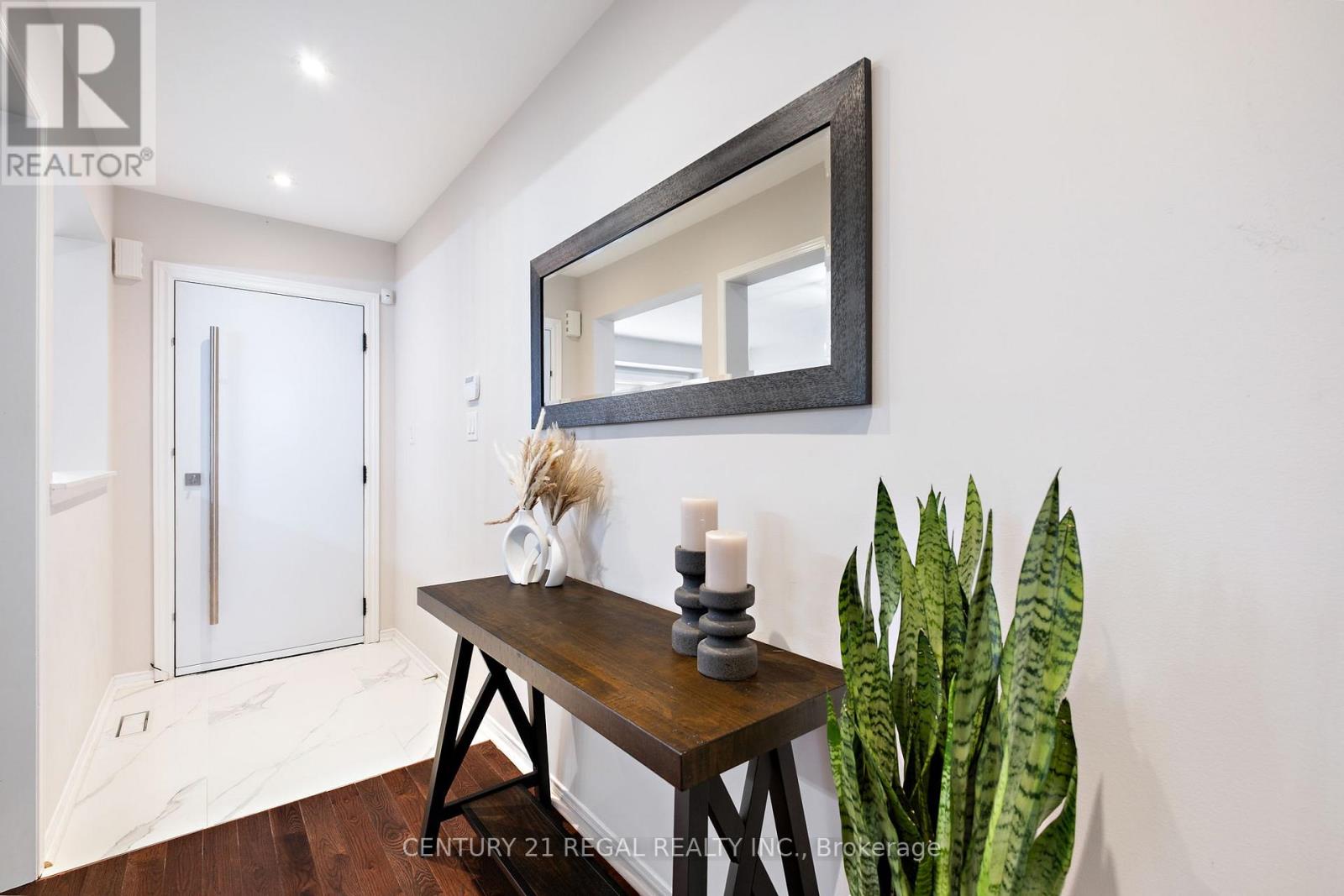 66 Orr Drive, Bradford West Gwillimbury, Ontario  L3Z 0L9 - Photo 10 - N12466151