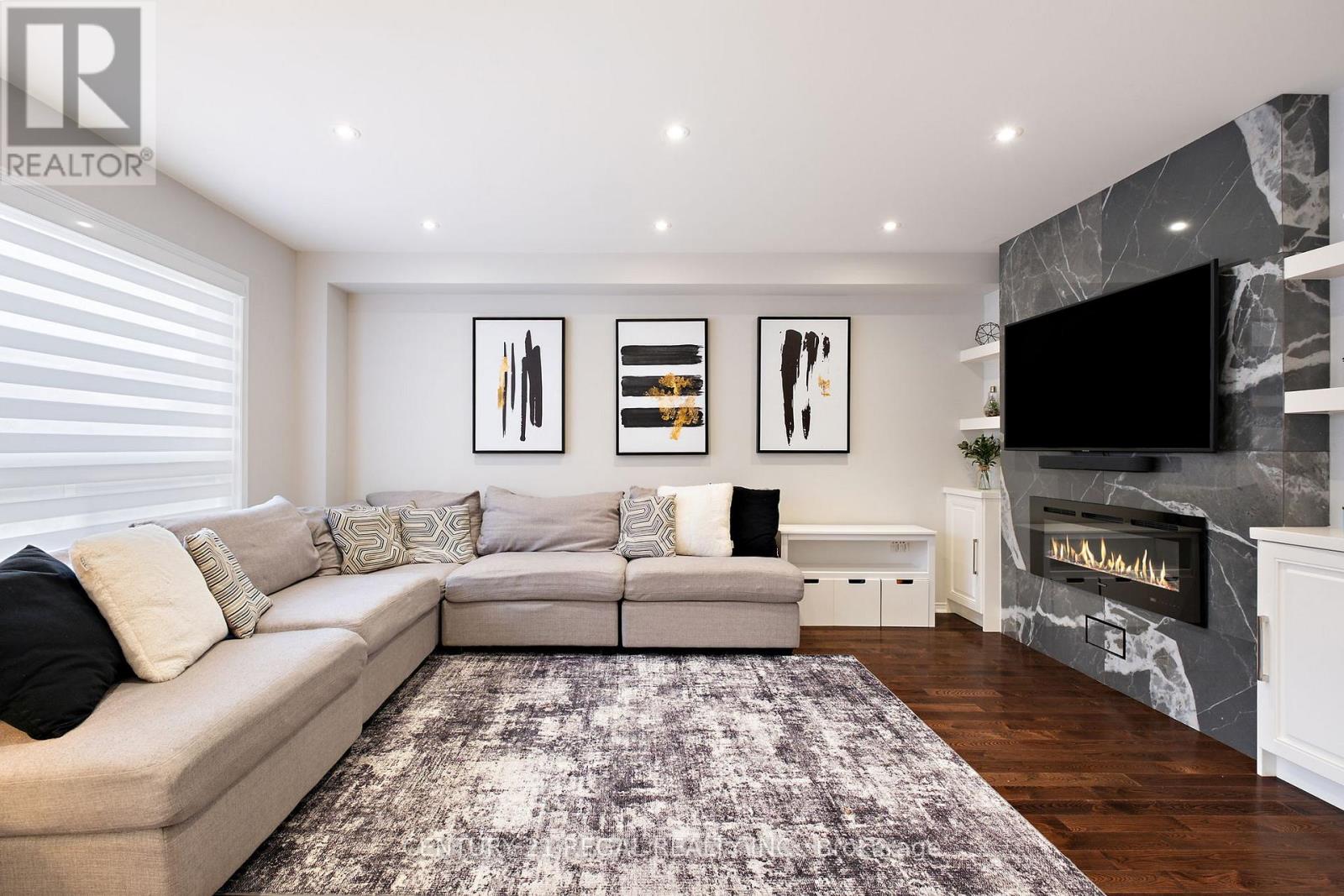 66 Orr Drive, Bradford West Gwillimbury, Ontario  L3Z 0L9 - Photo 6 - N12466151