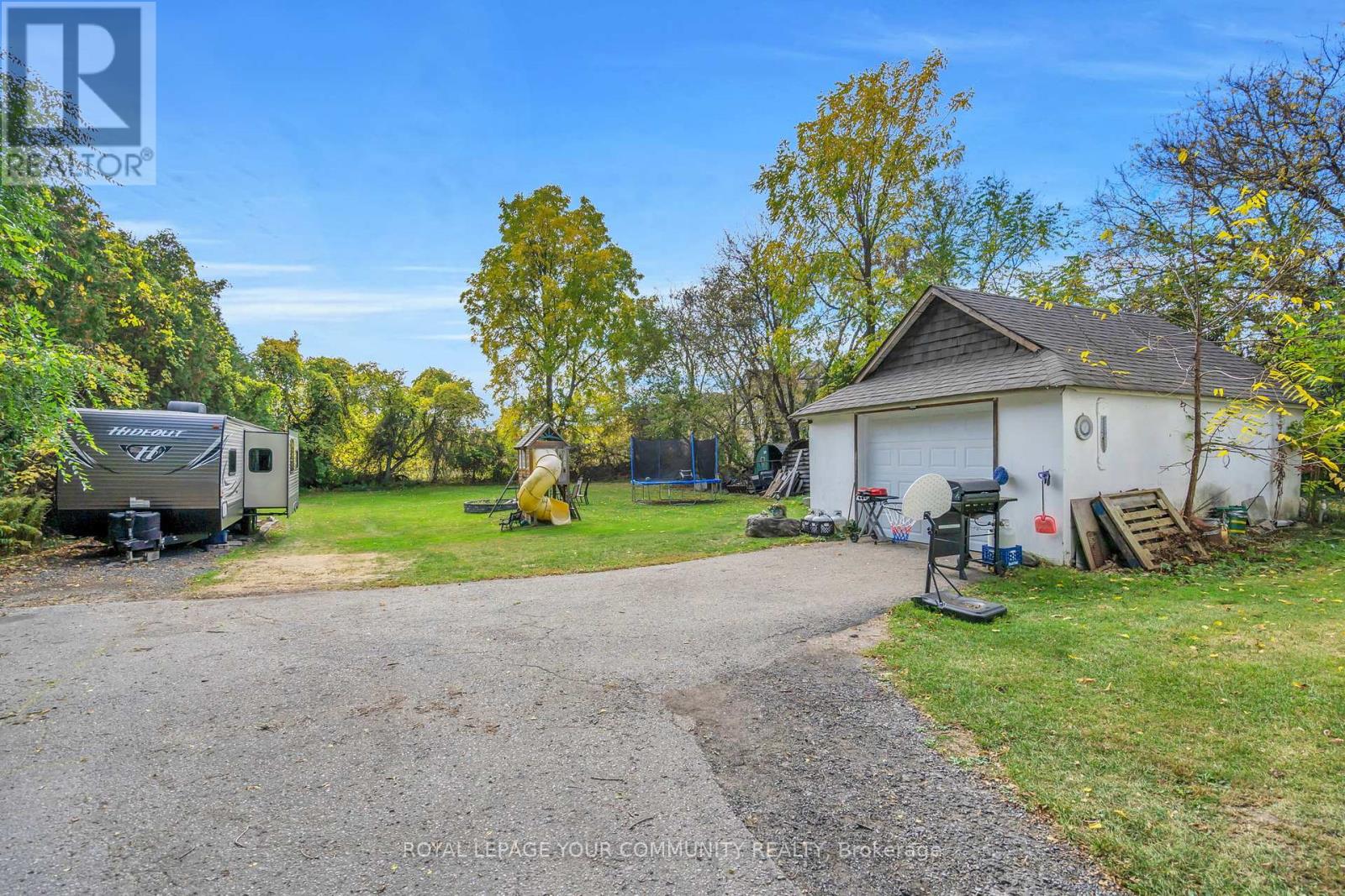 3 Catering Road, Georgina, Ontario  L0E 1R0 - Photo 37 - N12466196