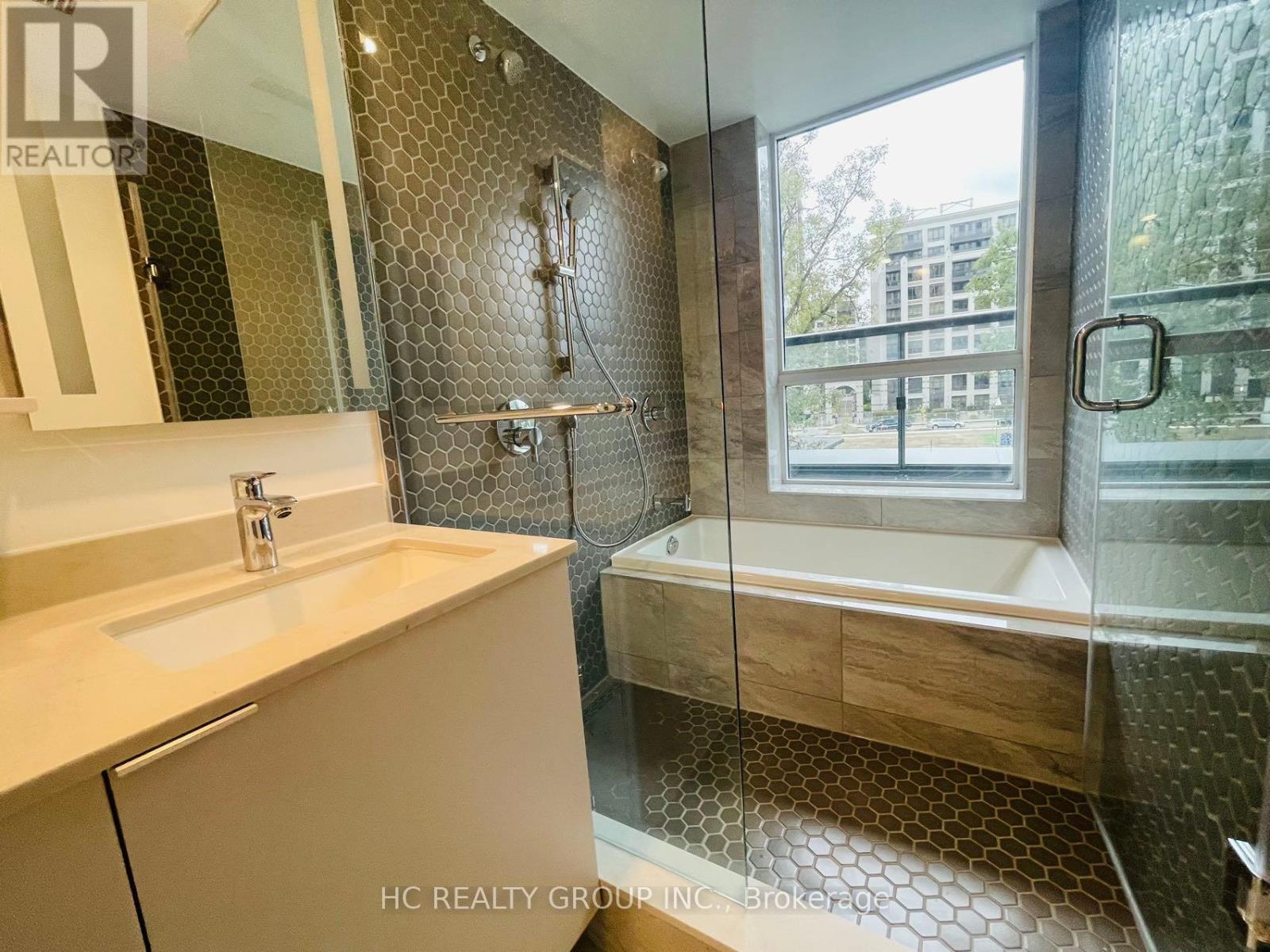 117w - 8 Cedarland Drive, Markham, Ontario  L6G 0H4 - Photo 11 - N12466216